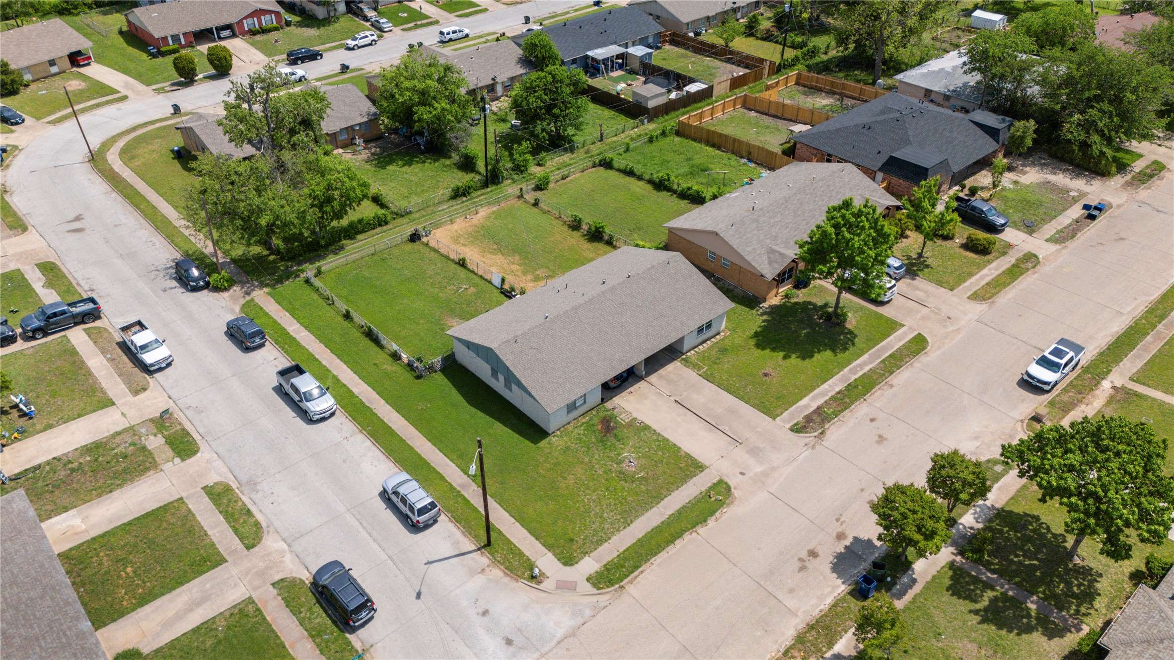 Garland, TX 75042,322 Cliff DR