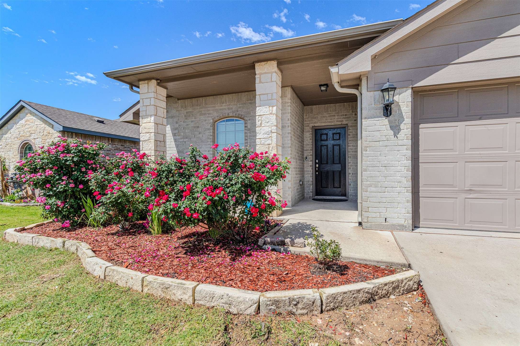 Dallas, TX 75217,1573 Portofino DR