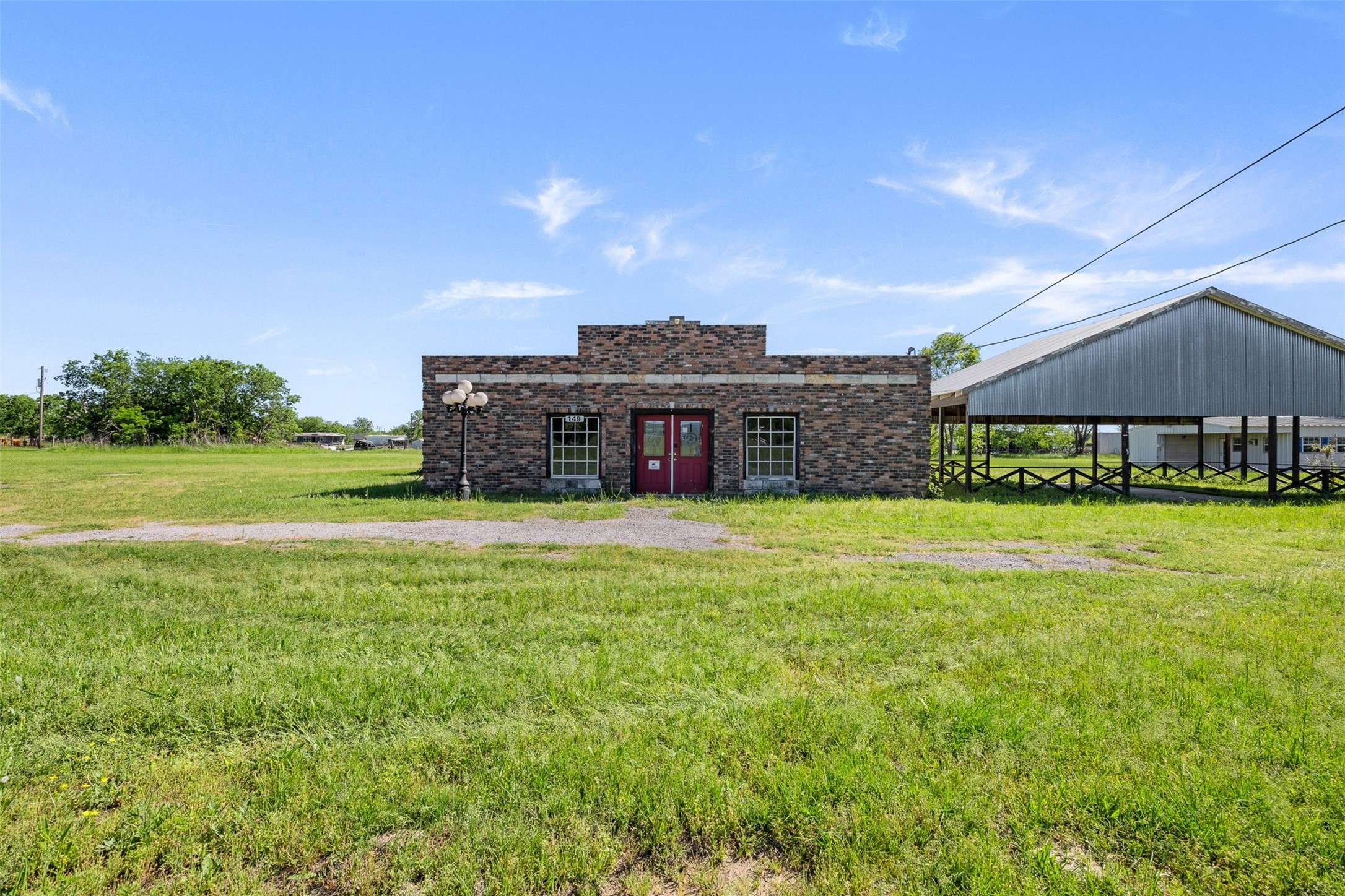 Marquez, TX 77865,447 N Commerce