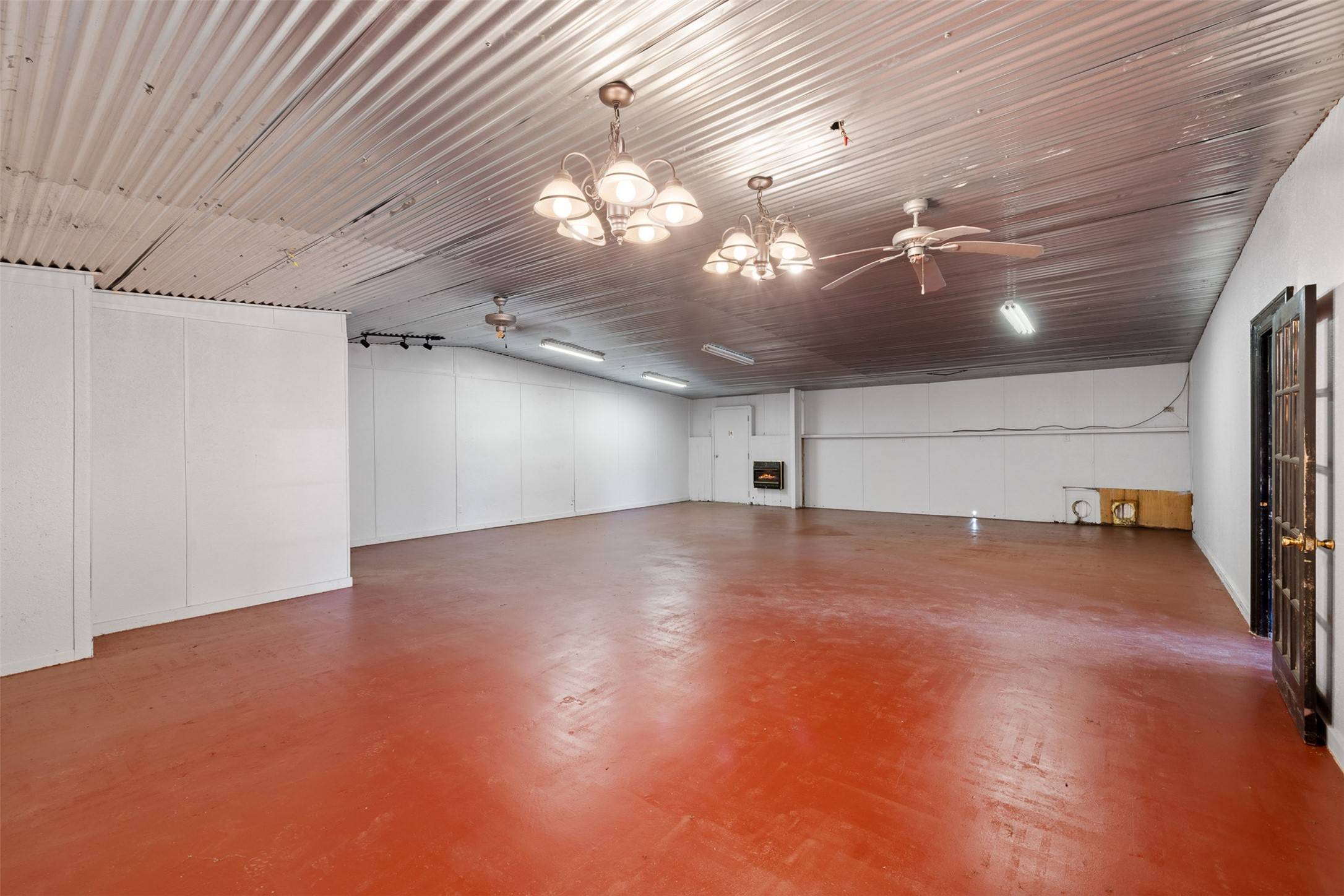 Marquez, TX 77865,447 N Commerce