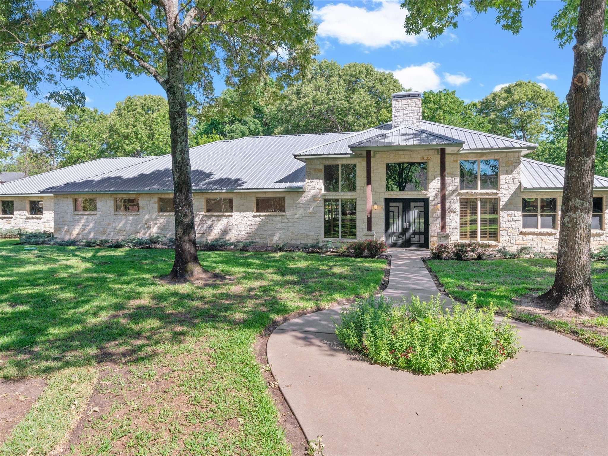Yantis, TX 75497,392 Private Road 5944