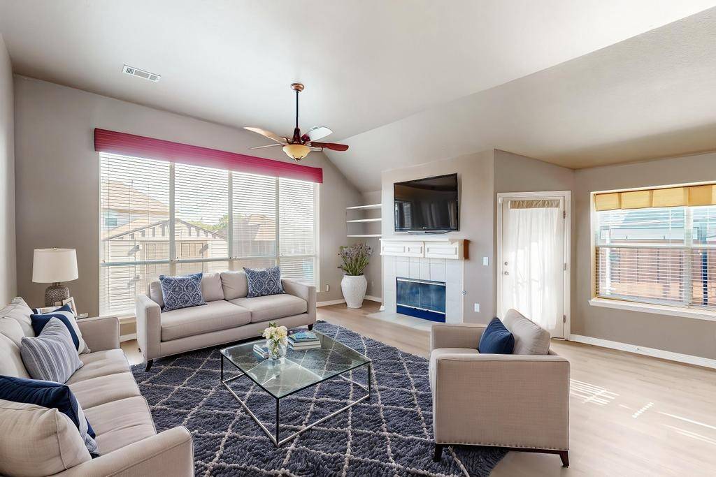 Lewisville, TX 75067,437 Vista Noche DR