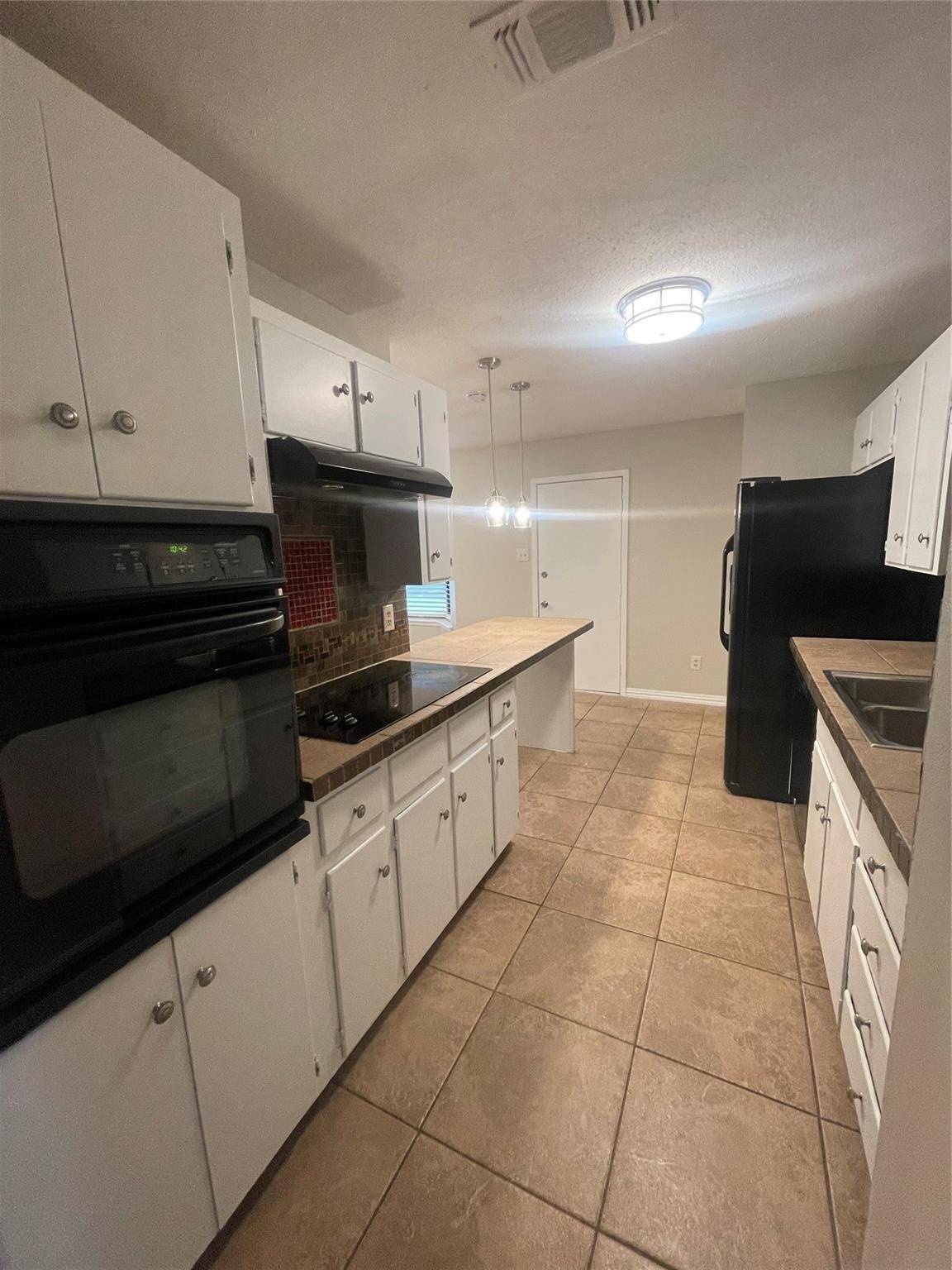 Granbury, TX 76048,1424 W Torrey ST