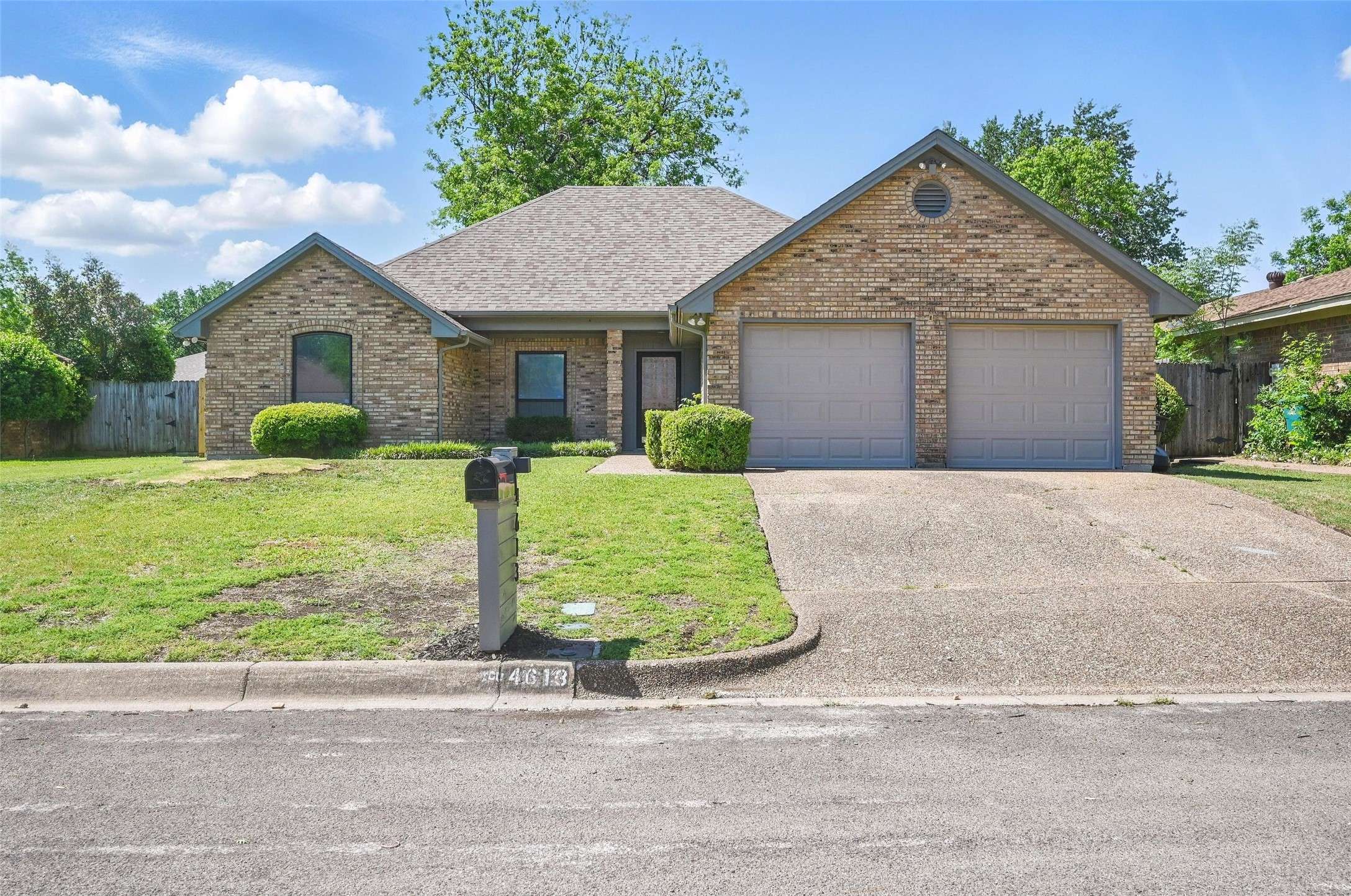 Fort Worth, TX 76133,4613 Applewood RD