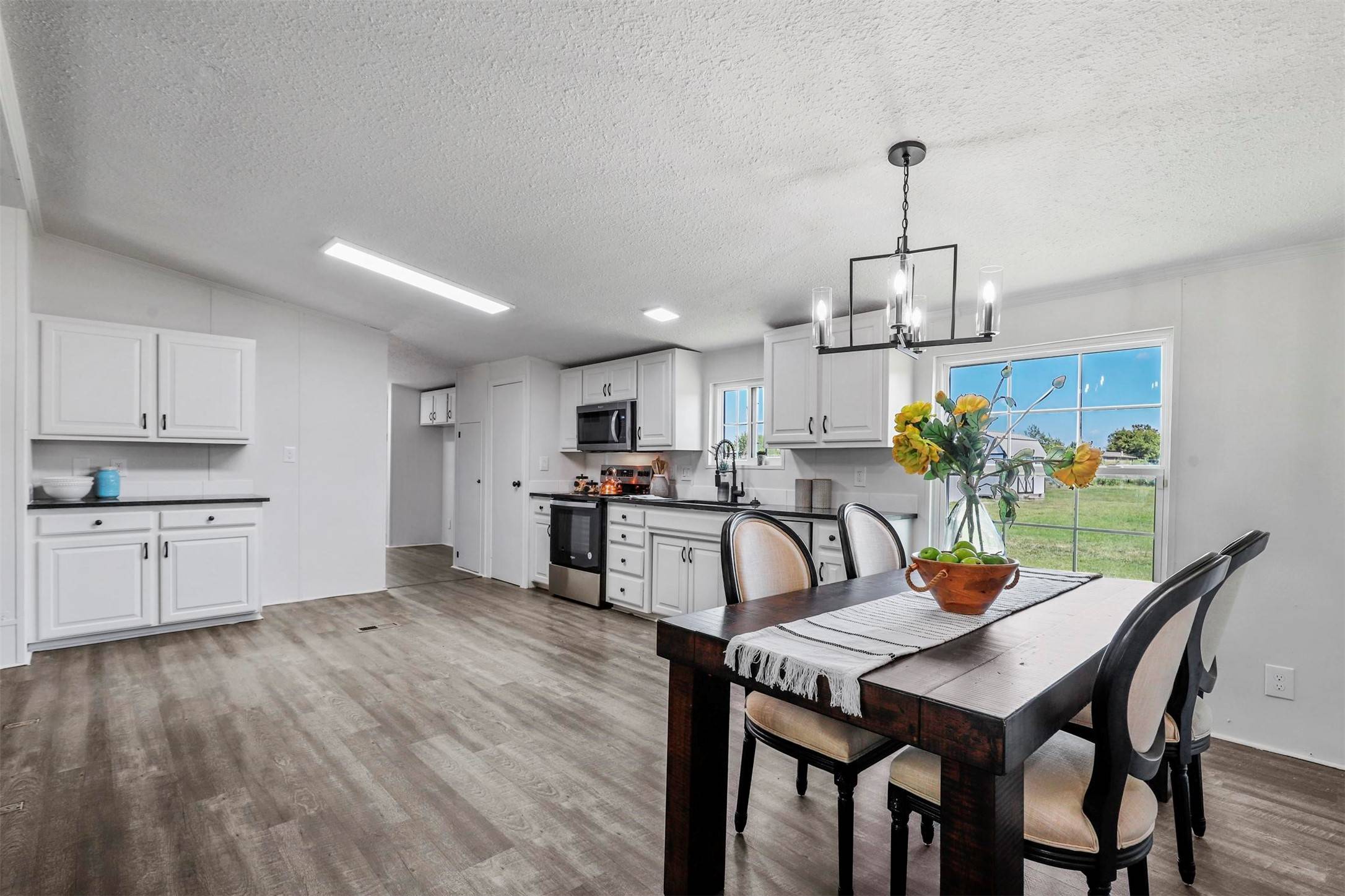 Alvarado, TX 76009,9013 Holly RD