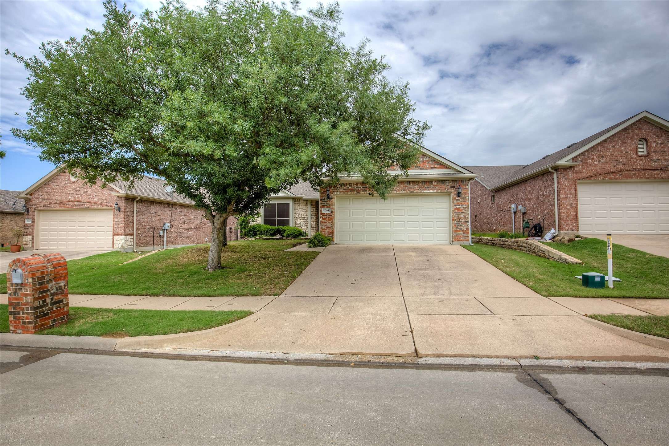 Denton, TX 76210,4001 Pineoak LN