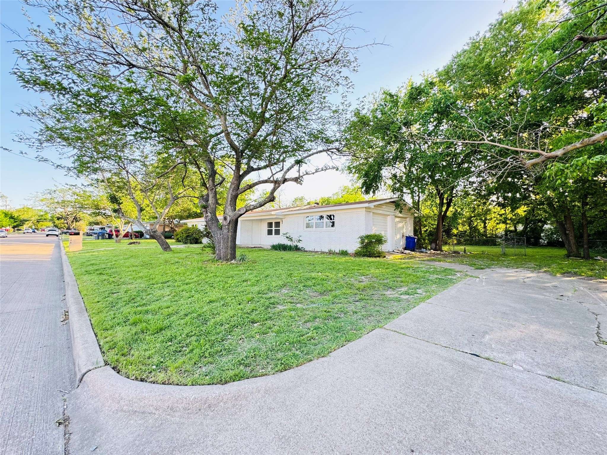 Mansfield, TX 76063,106 Hillcrest ST