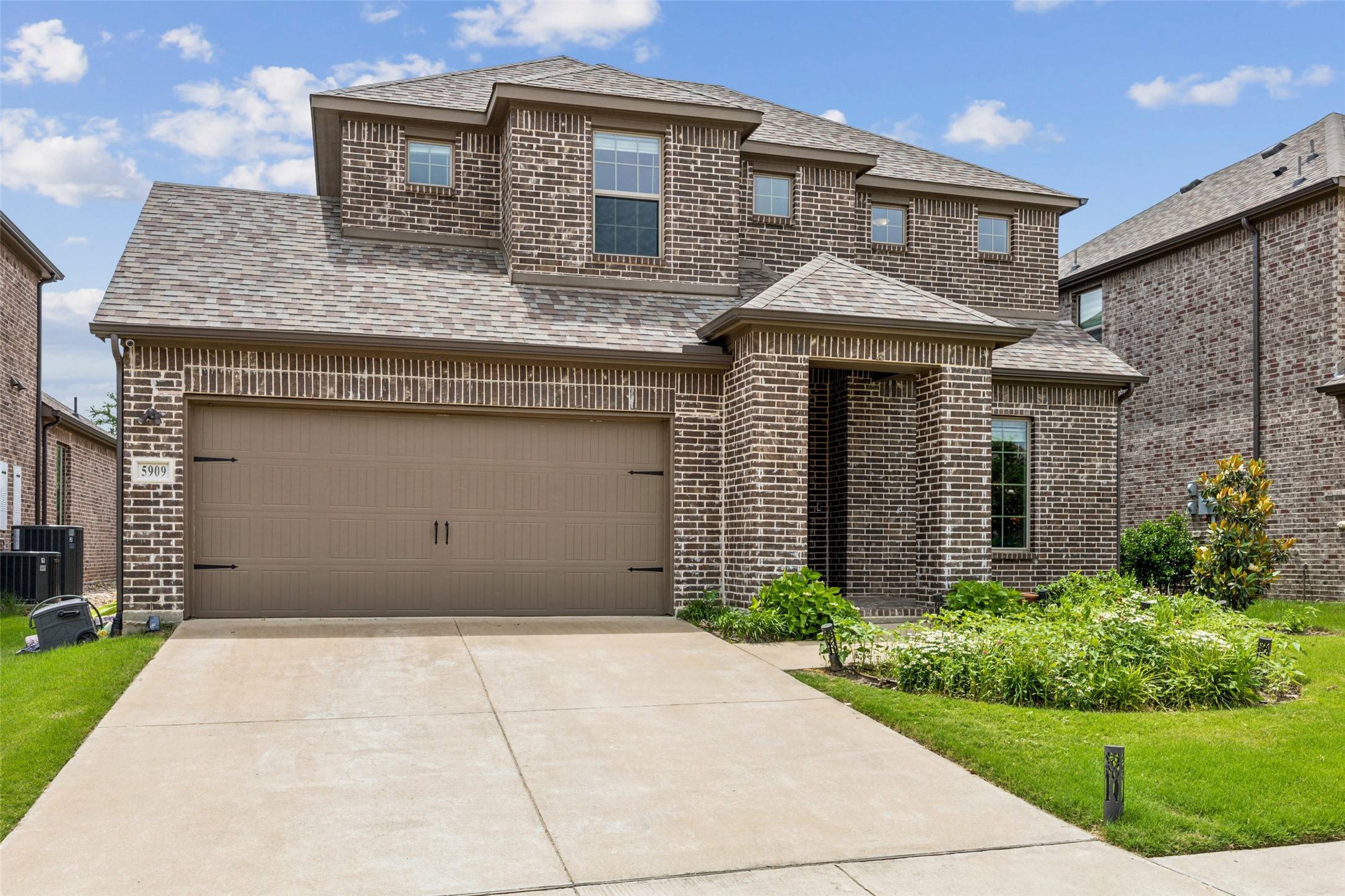 Mckinney, TX 75071,5909 Horsetail DR