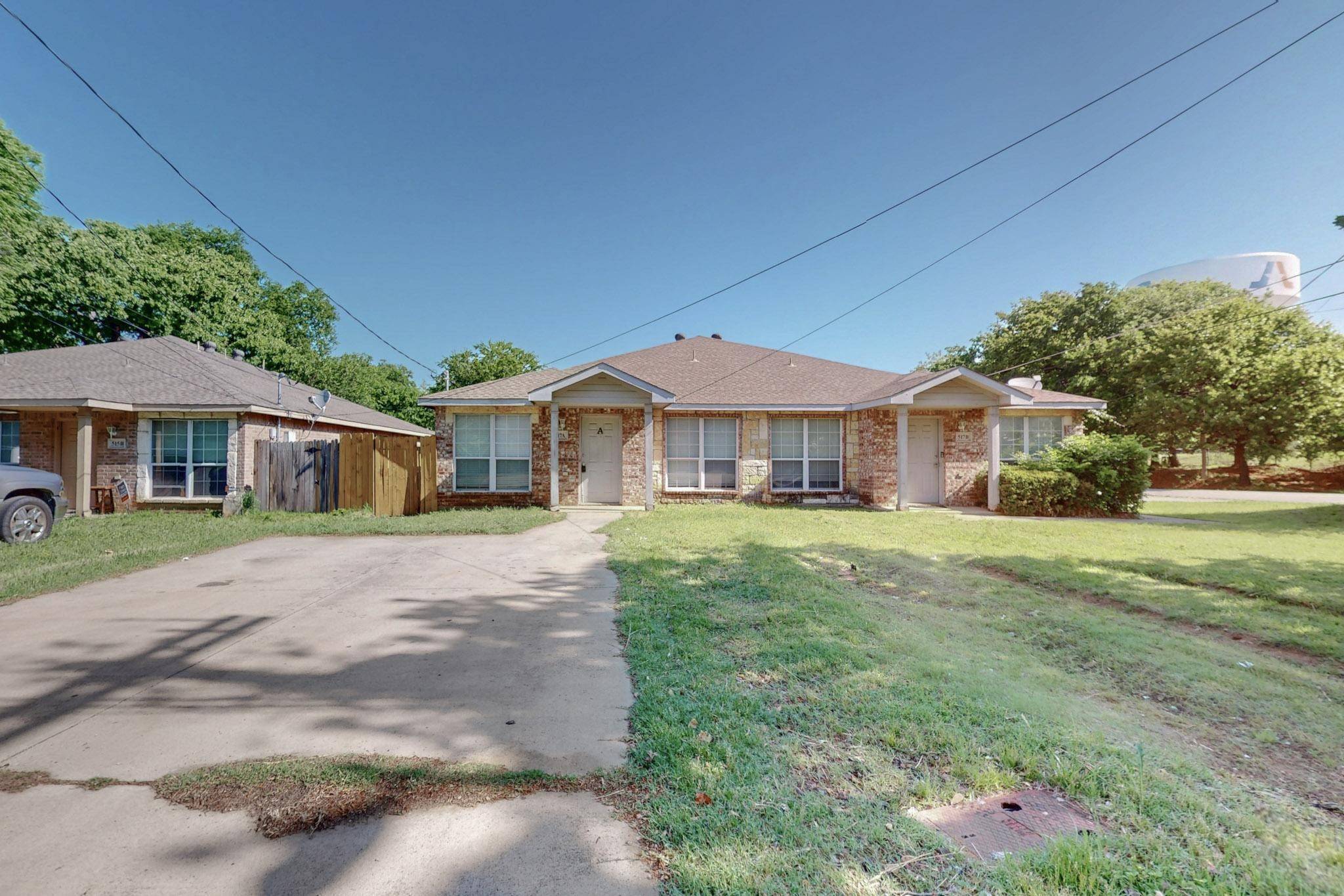 Arlington, TX 76011,517 E North ST