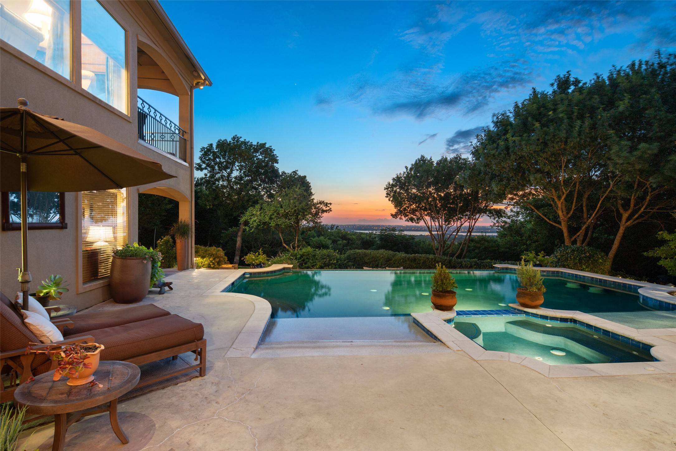 Cedar Hill, TX 75104,827 Bluff Ridge DR
