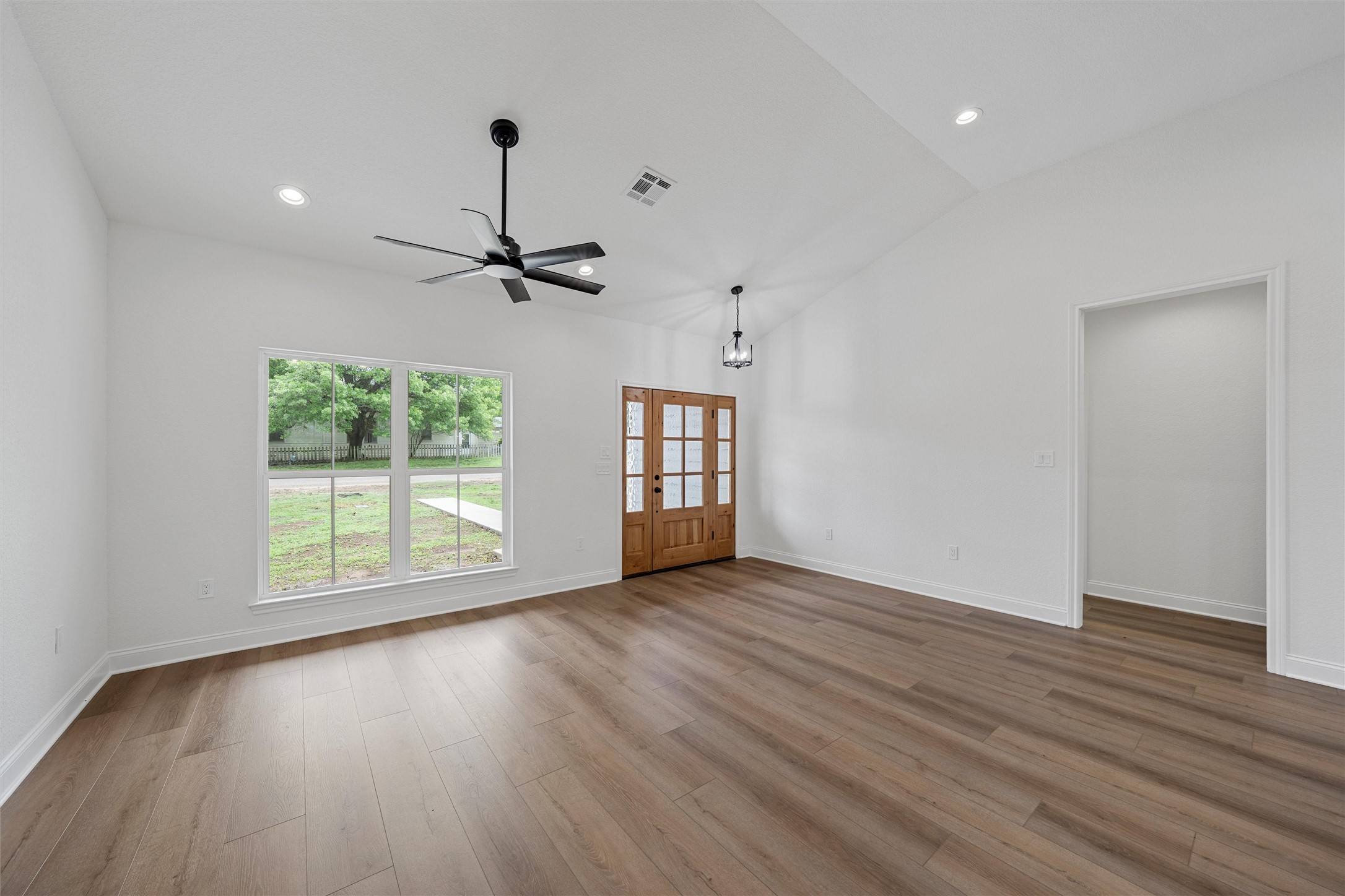 Valley Mills, TX 76689,502 6th ST