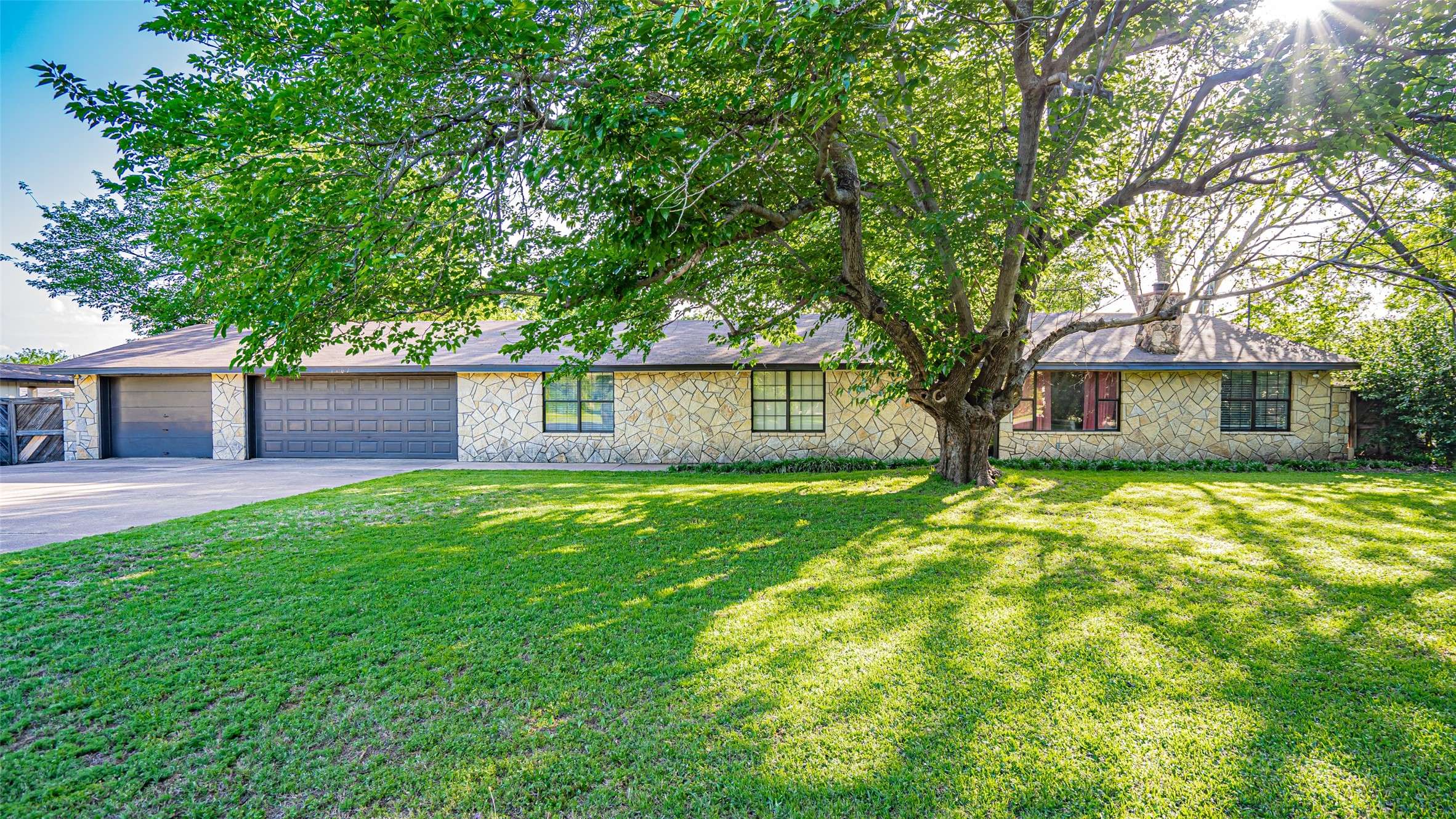 Granbury, TX 76048,1407 Cheyenne TRL