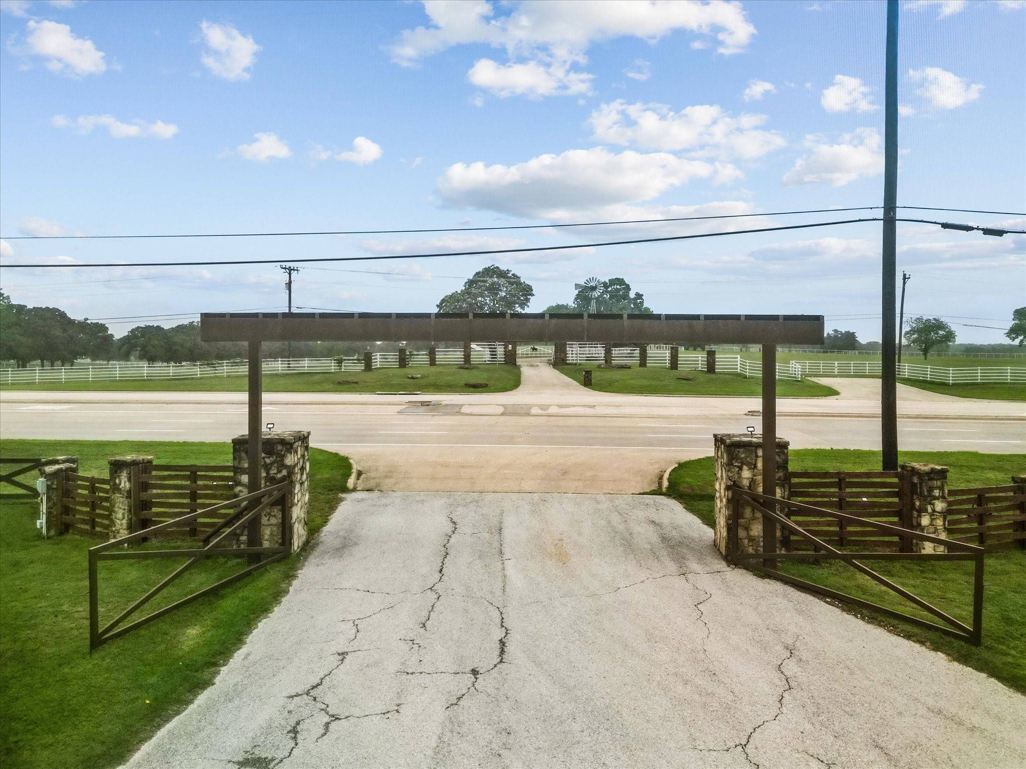 Flower Mound, TX 75022,5901 Cross Timbers RD