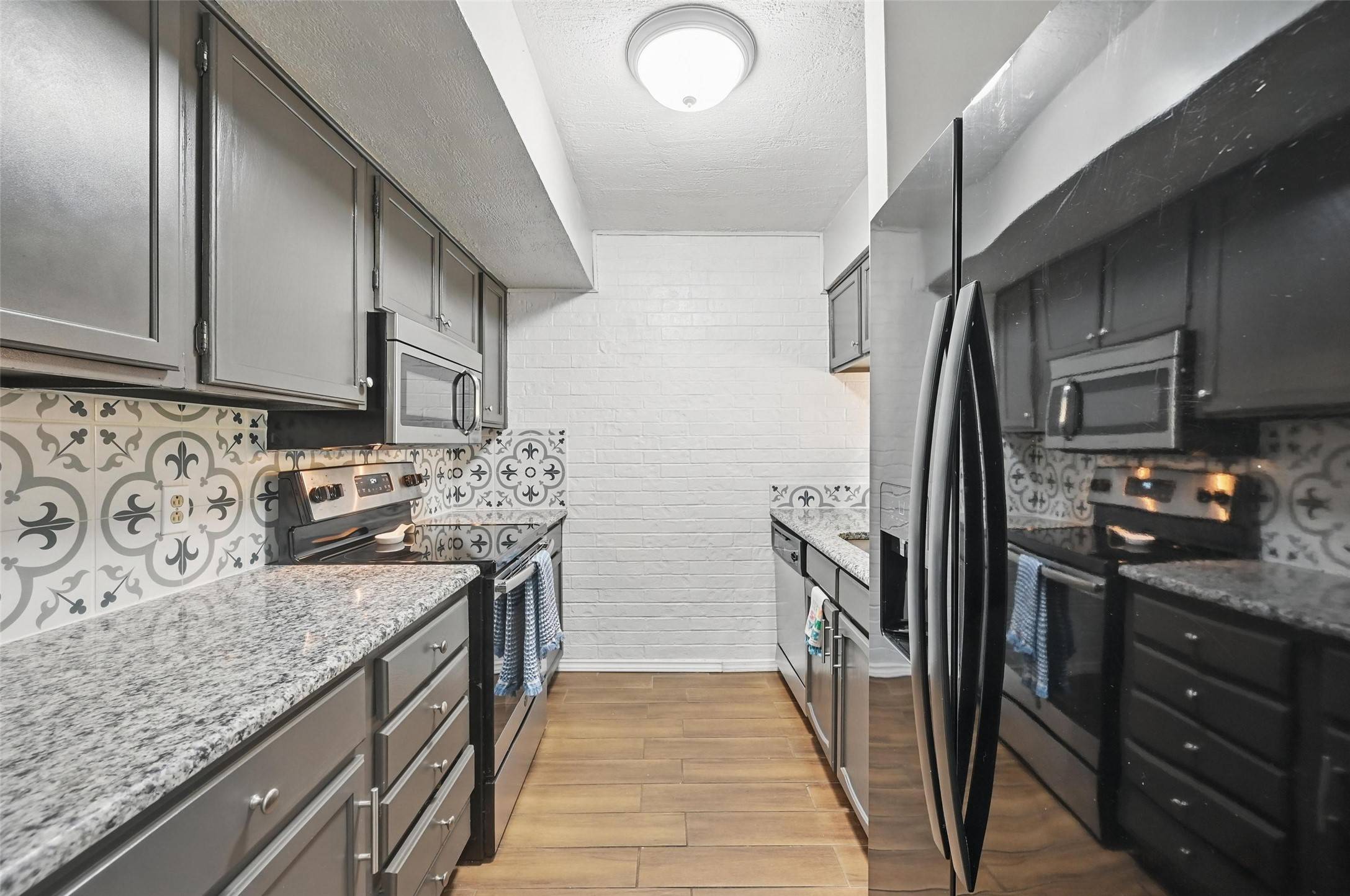 Fort Worth, TX 76112,710 Oakwood TRL