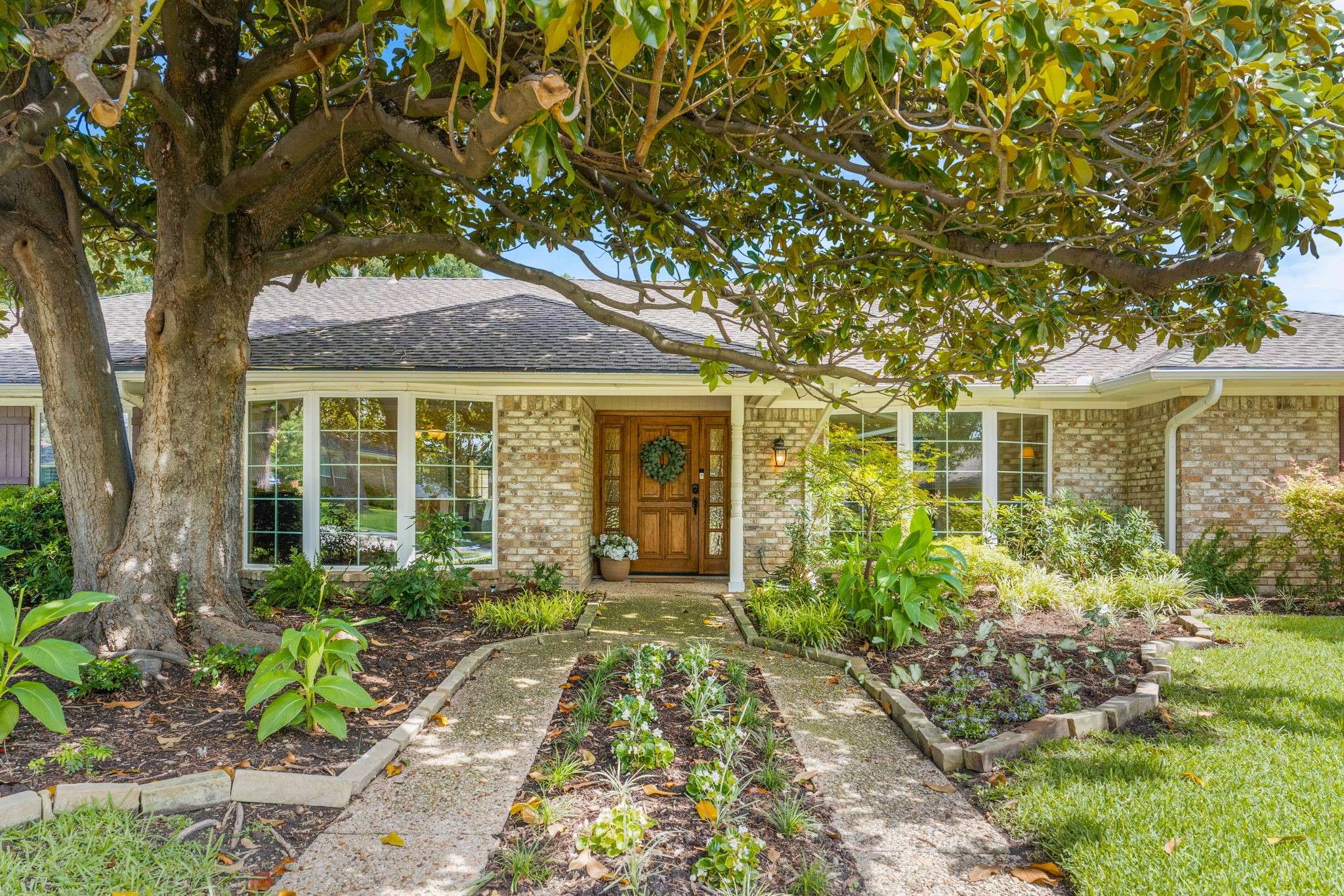 Dallas, TX 75248,7215 Hillwood LN