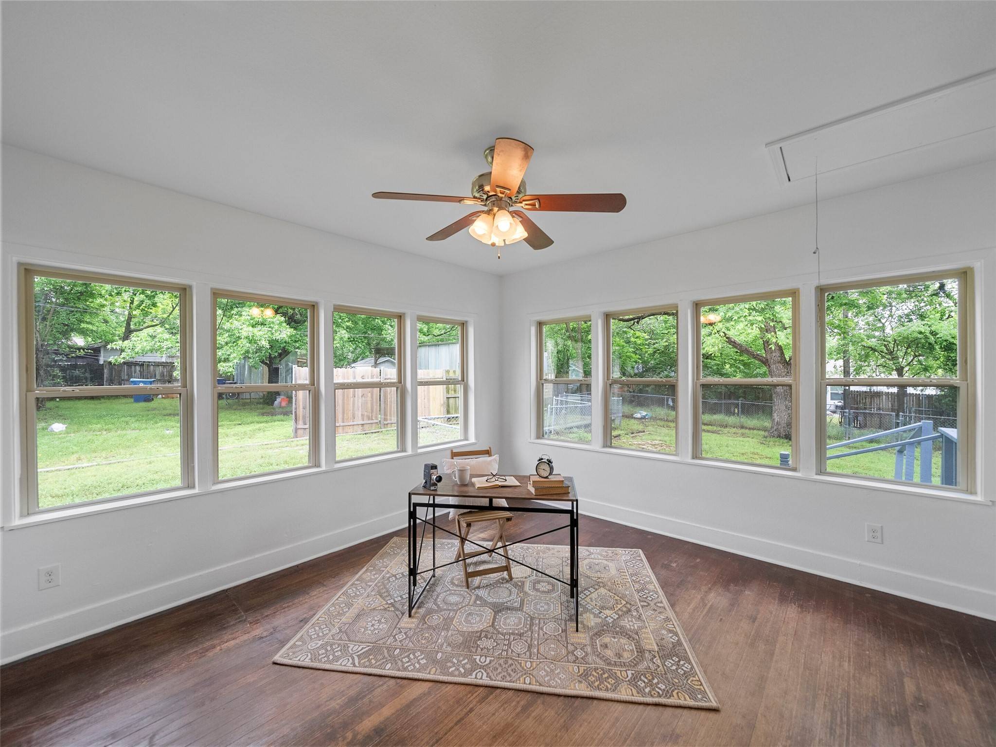 Denison, TX 75020,620 W Hanna ST