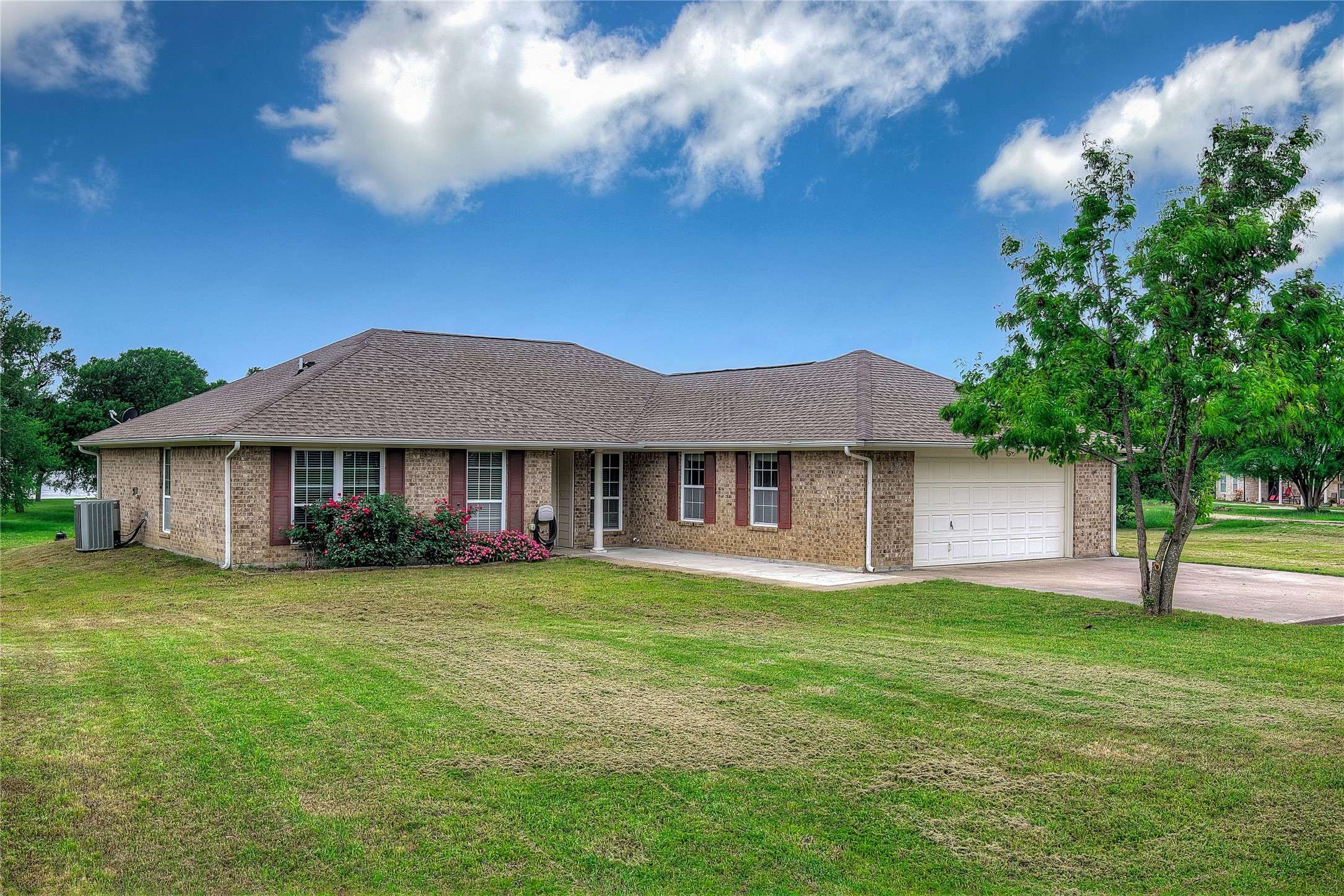 East Tawakoni, TX 75472,154 Seminole TRL