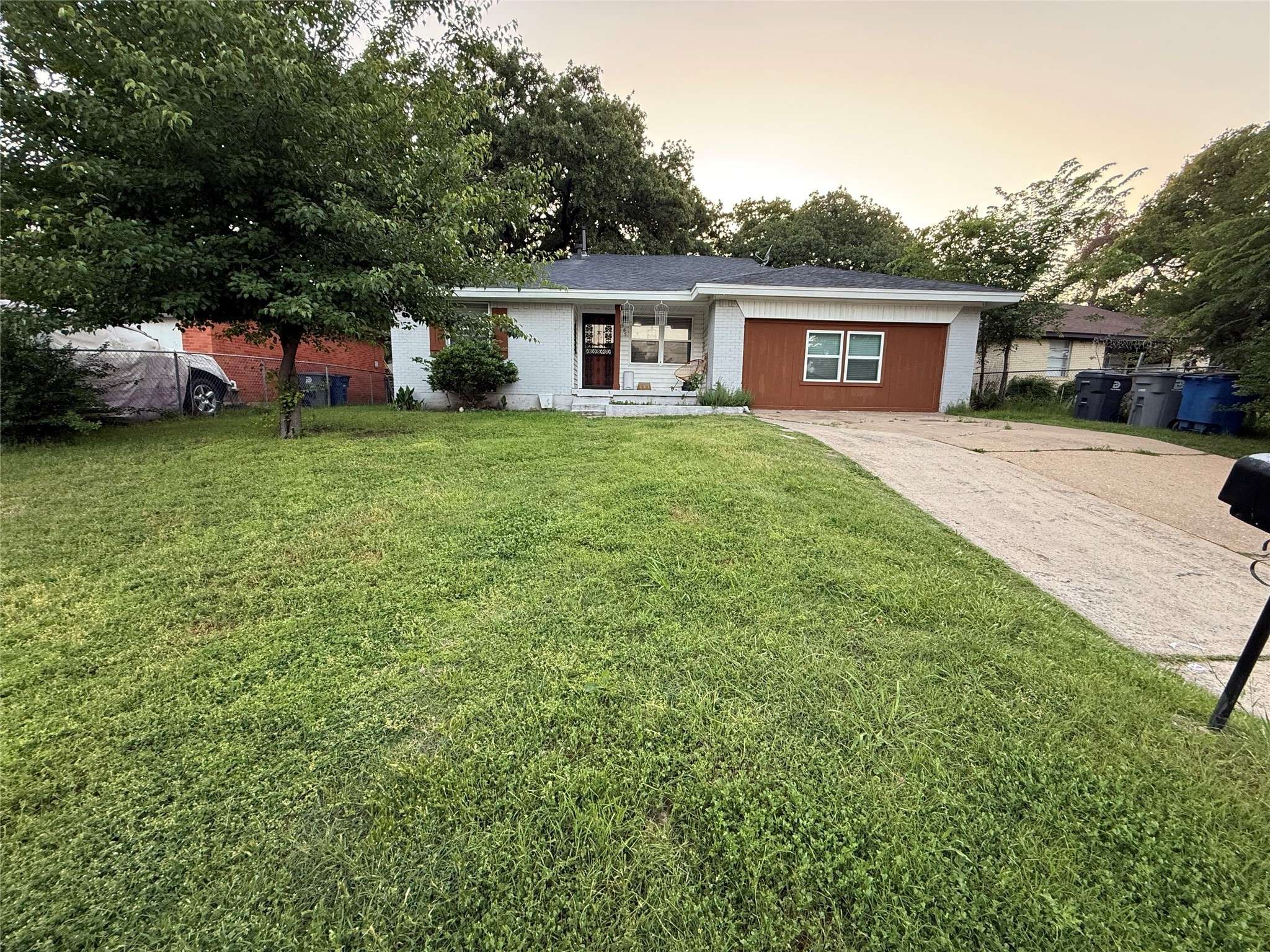 Dallas, TX 75217,665 Cedarcliff DR