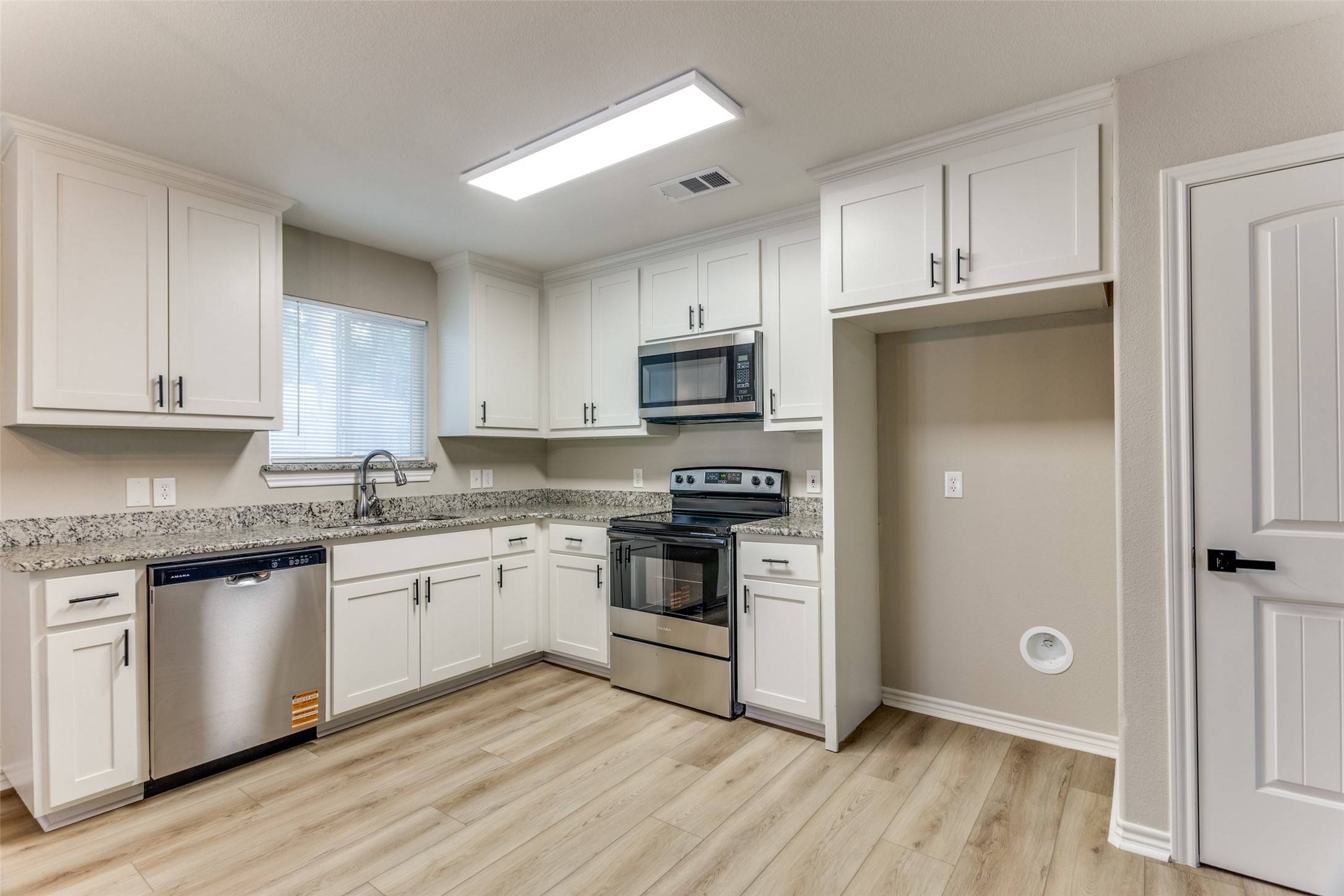 Fort Worth, TX 76106,3205 Loving AVE