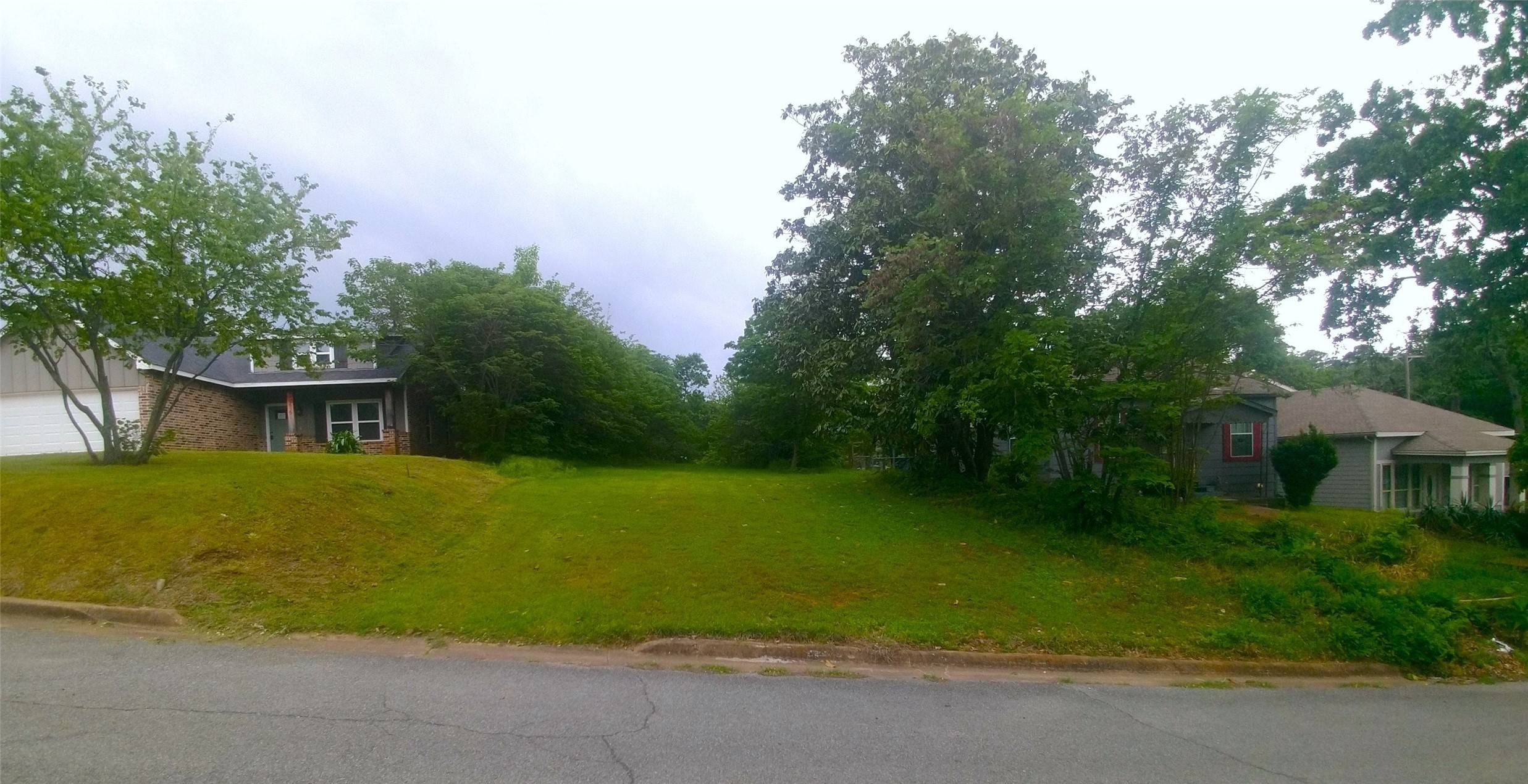Denison, TX 75020,1224 W Nelson ST