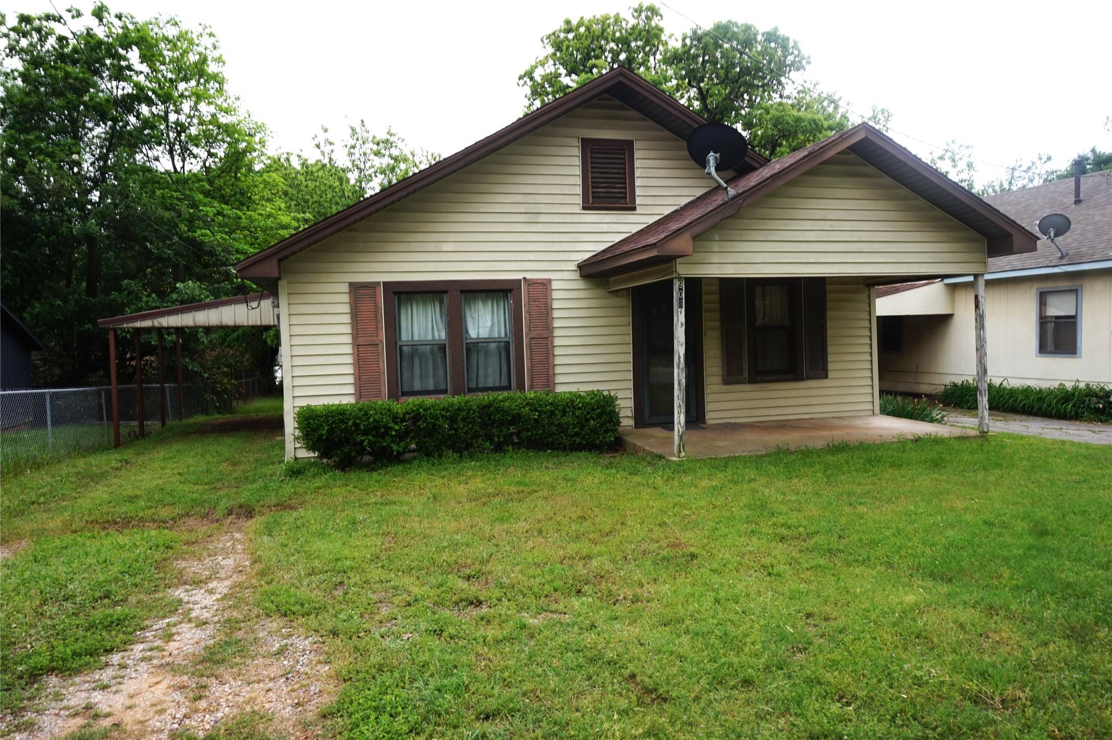 Denison, TX 75020,908 W Ford ST