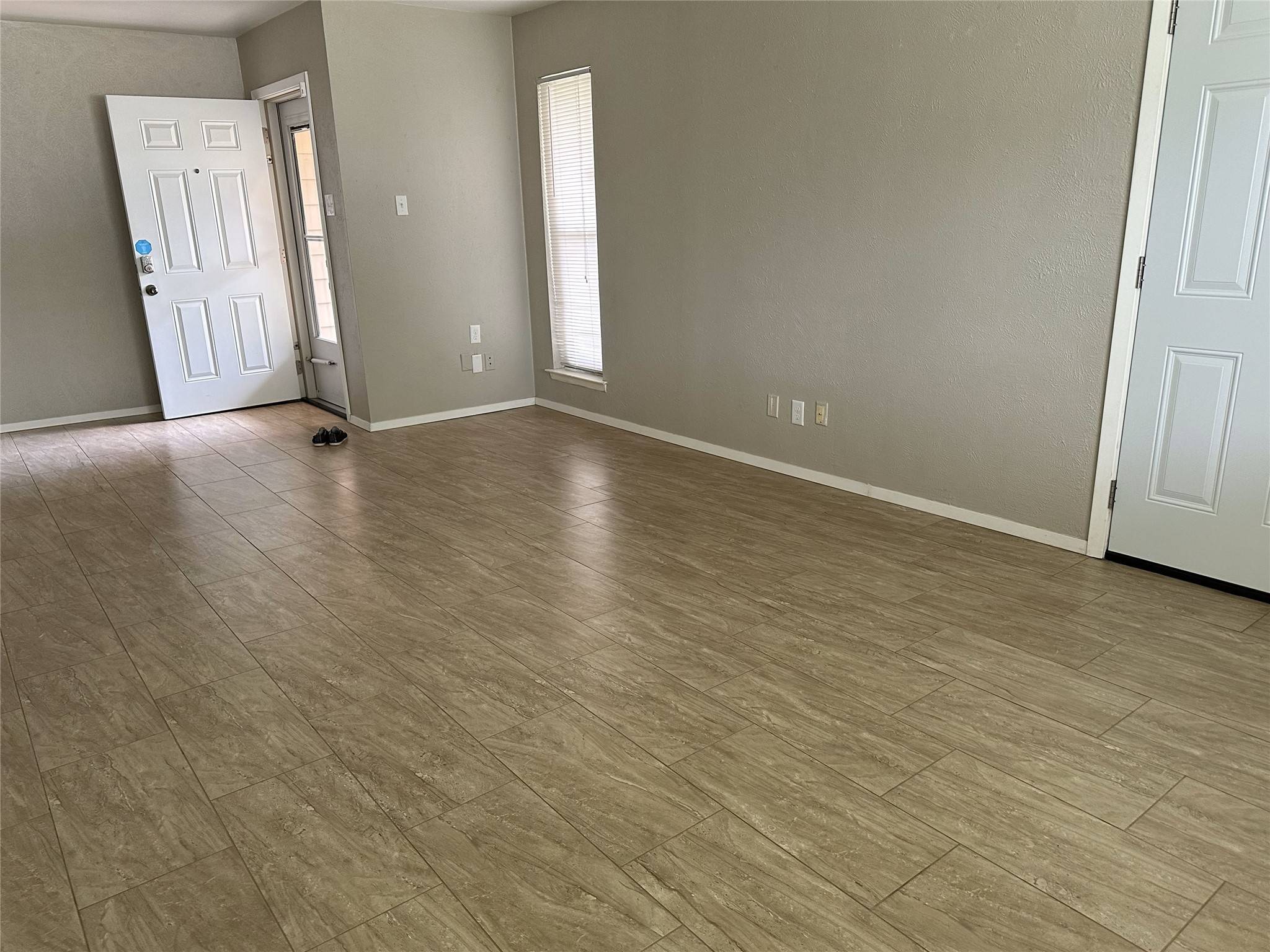 Lewisville, TX 75067,117 Village DR