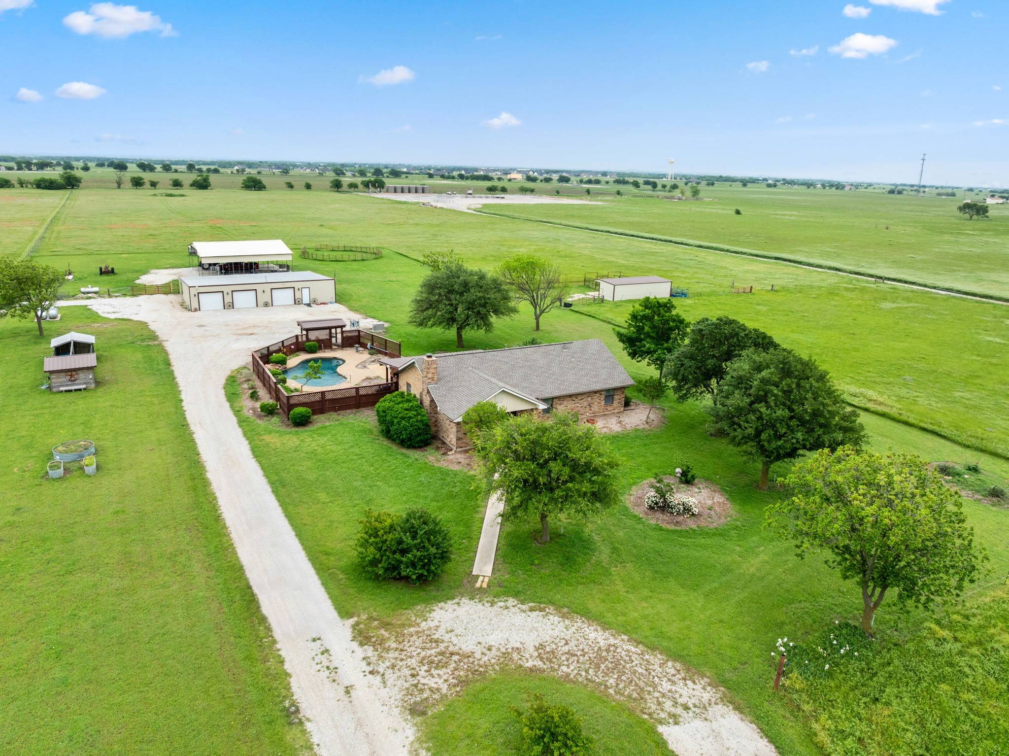 Krum, TX 76249,2752 S Branch RD