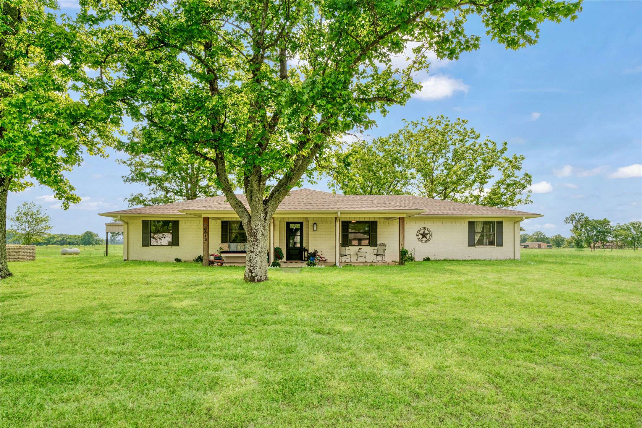 Detroit, TX 75436,6013 Farm Road 1502