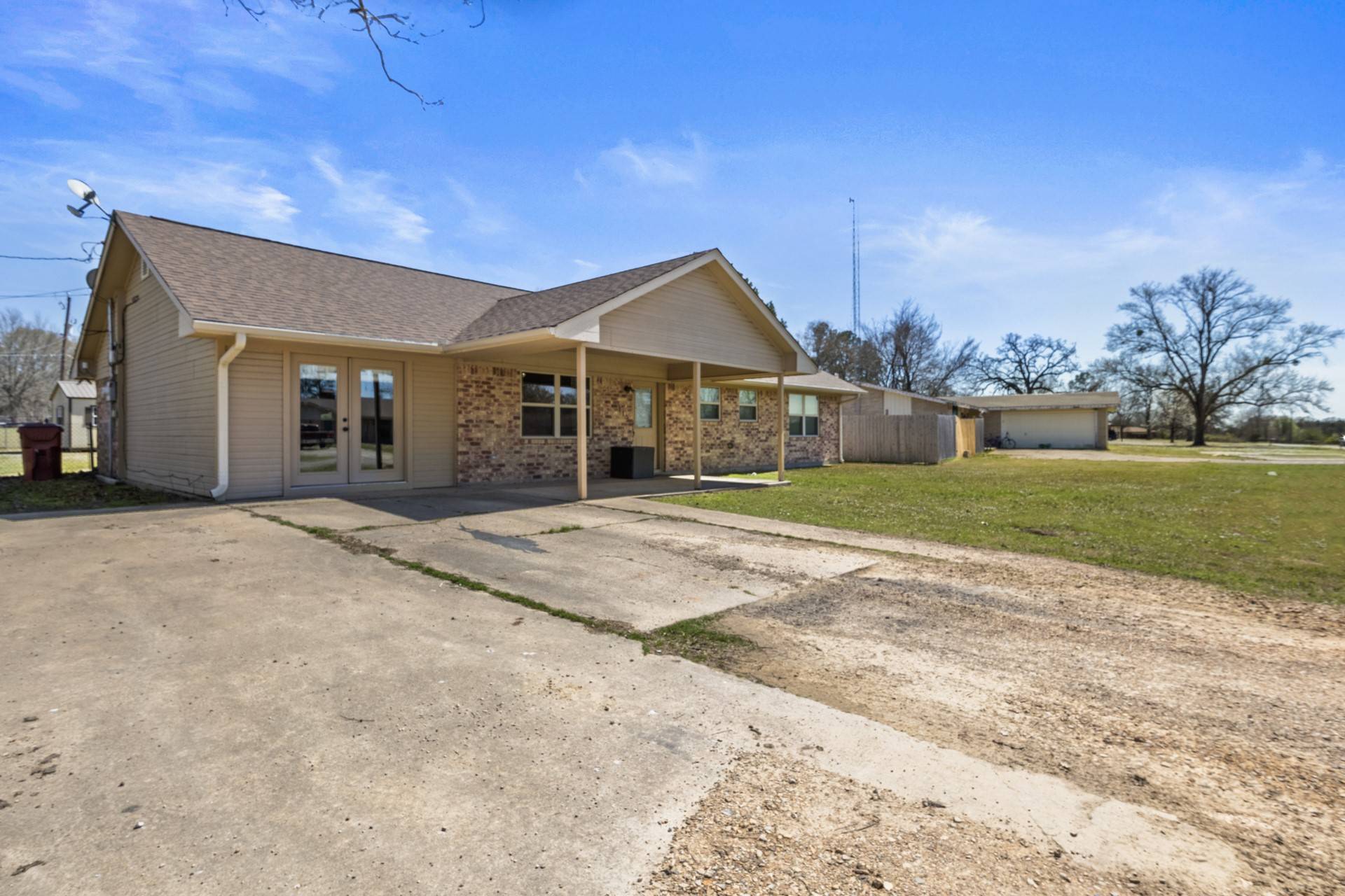 Bogata, TX 75417,115 Brooks Dr