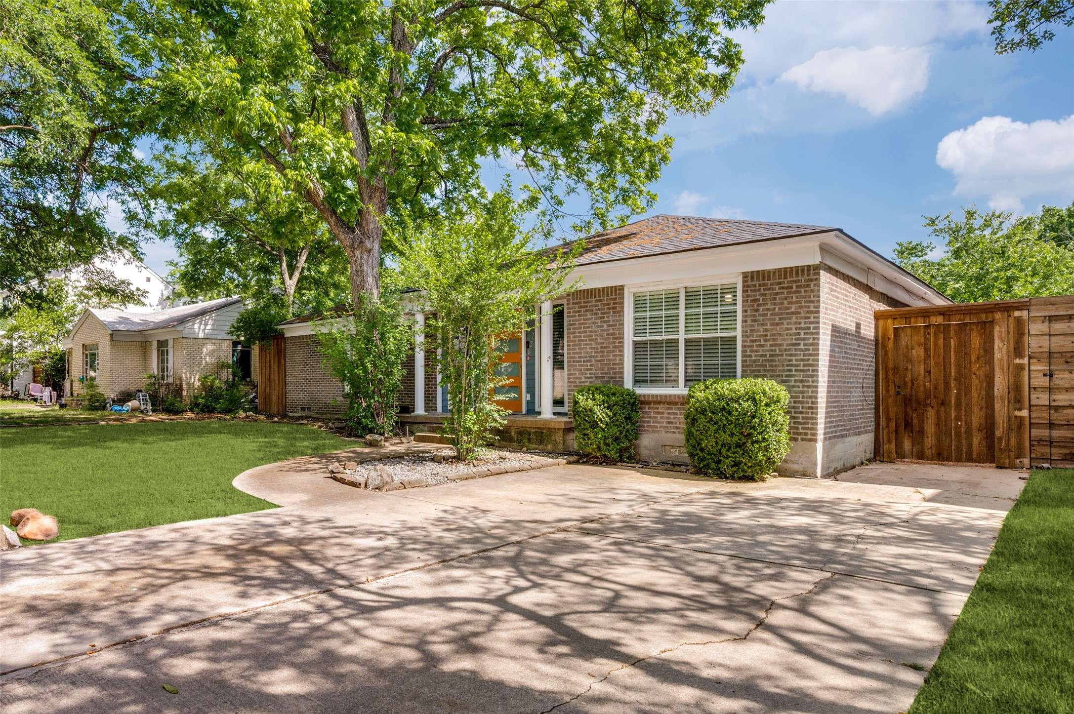 Dallas, TX 75220,3728 Park LN