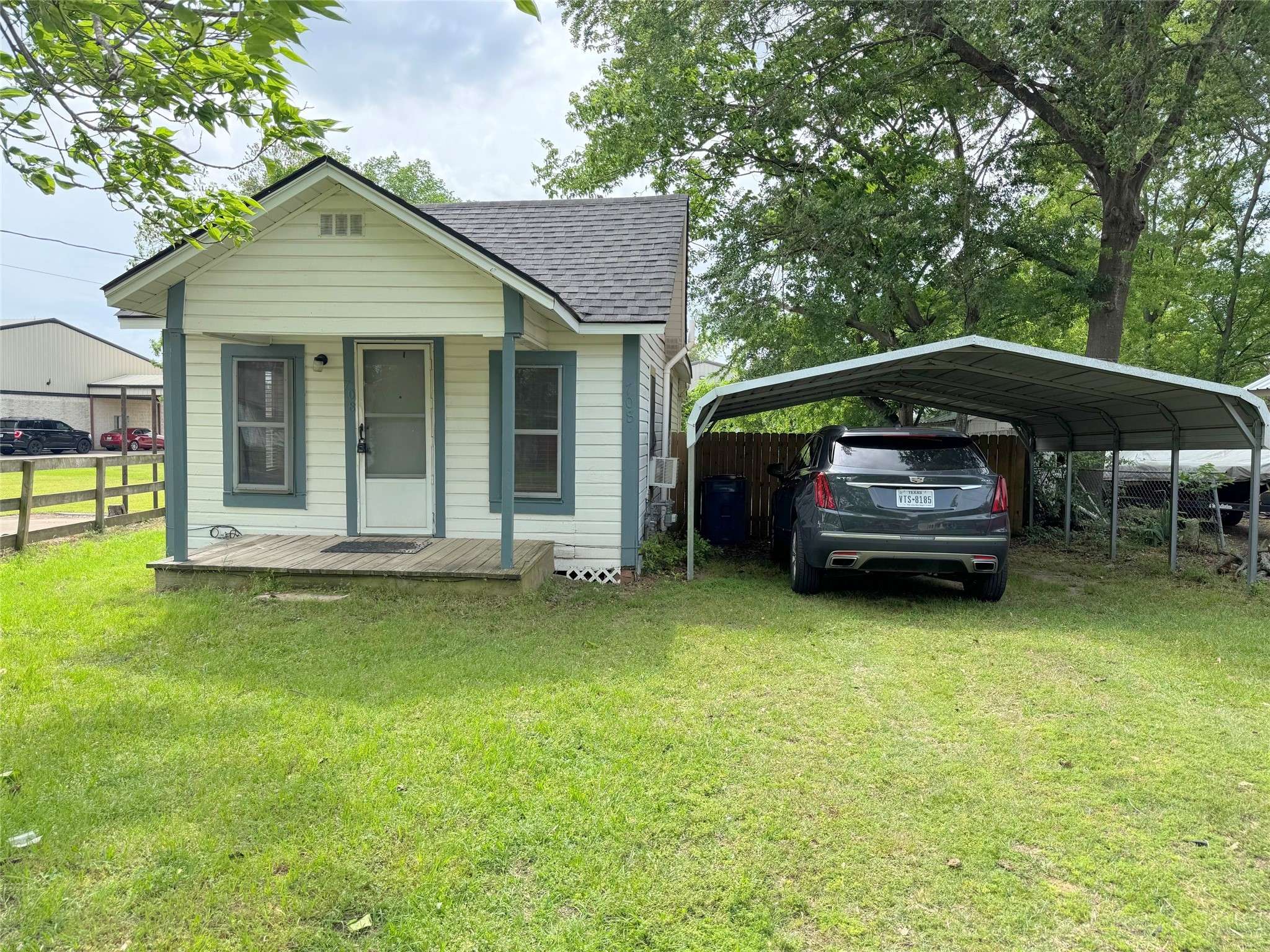 Winnsboro, TX 75494,708 S Walnut ST
