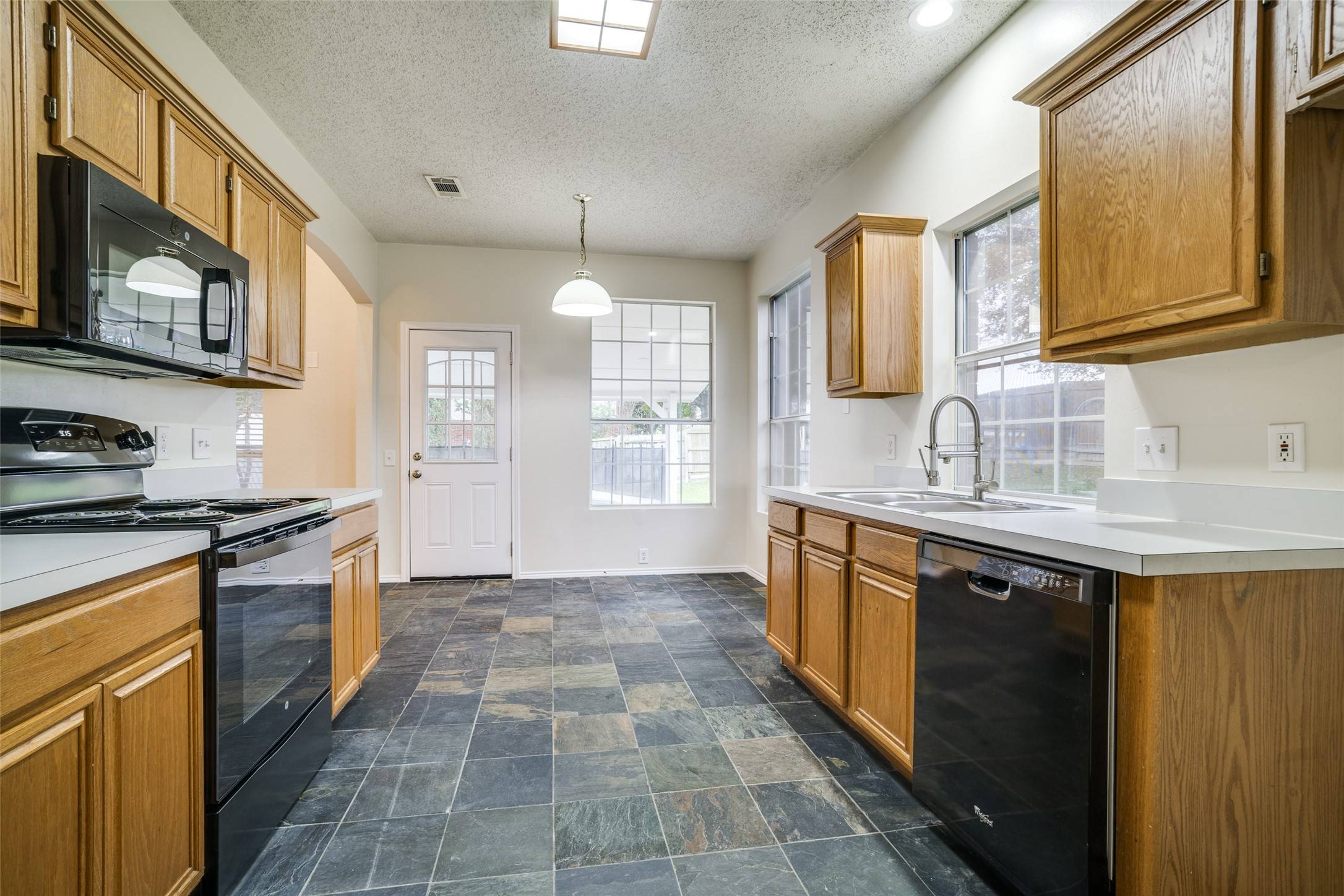 Mckinney, TX 75071,3607 Creekview CT