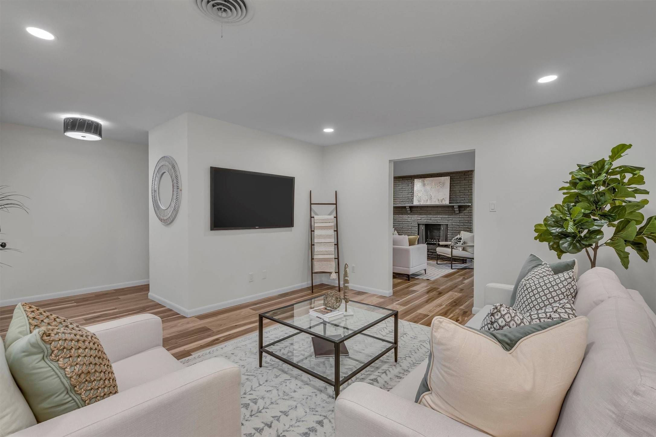 Fort Worth, TX 76133,5229 Cockrell AVE