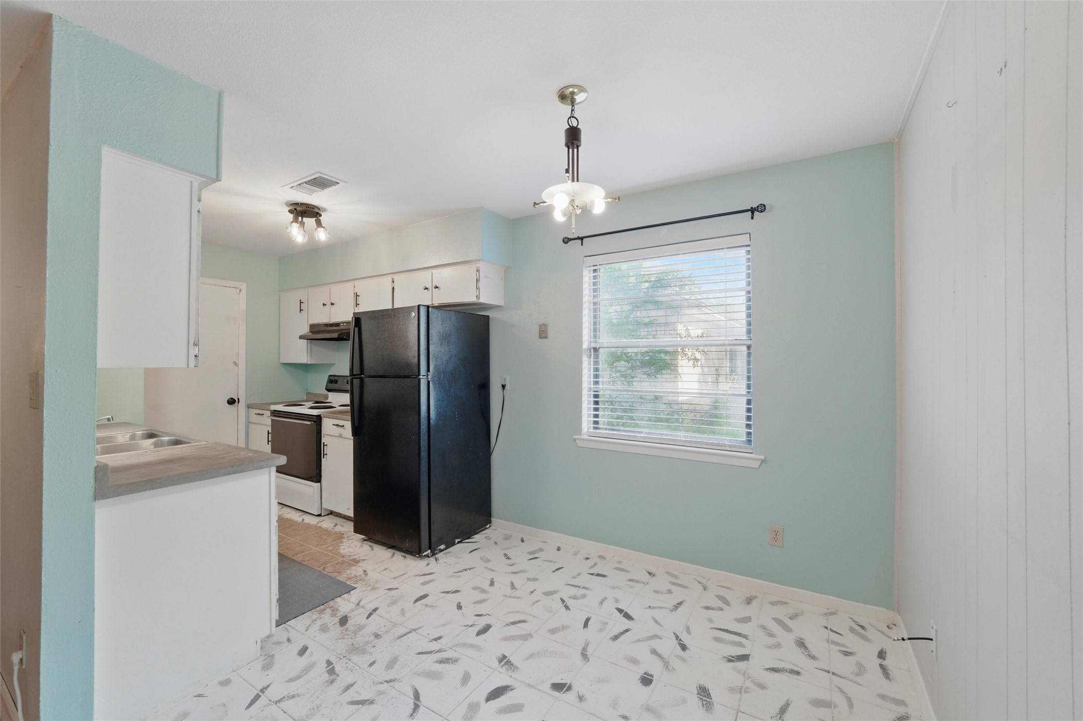 Cedar Hill, TX 75104,1231 Saturn DR