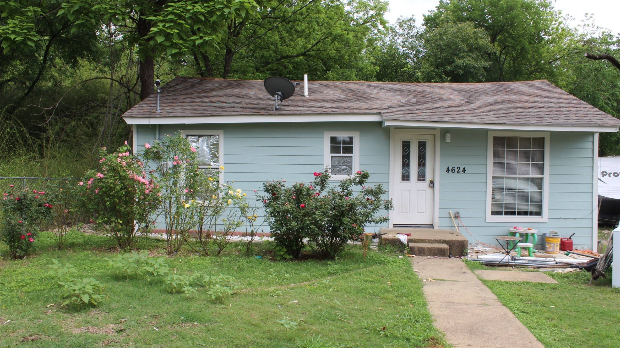 Dallas, TX 75216,4624 Burma RD