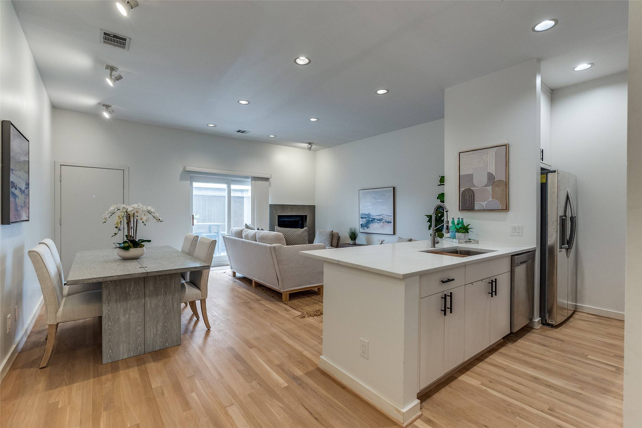Dallas, TX 75204,4125 Cole AVE #14