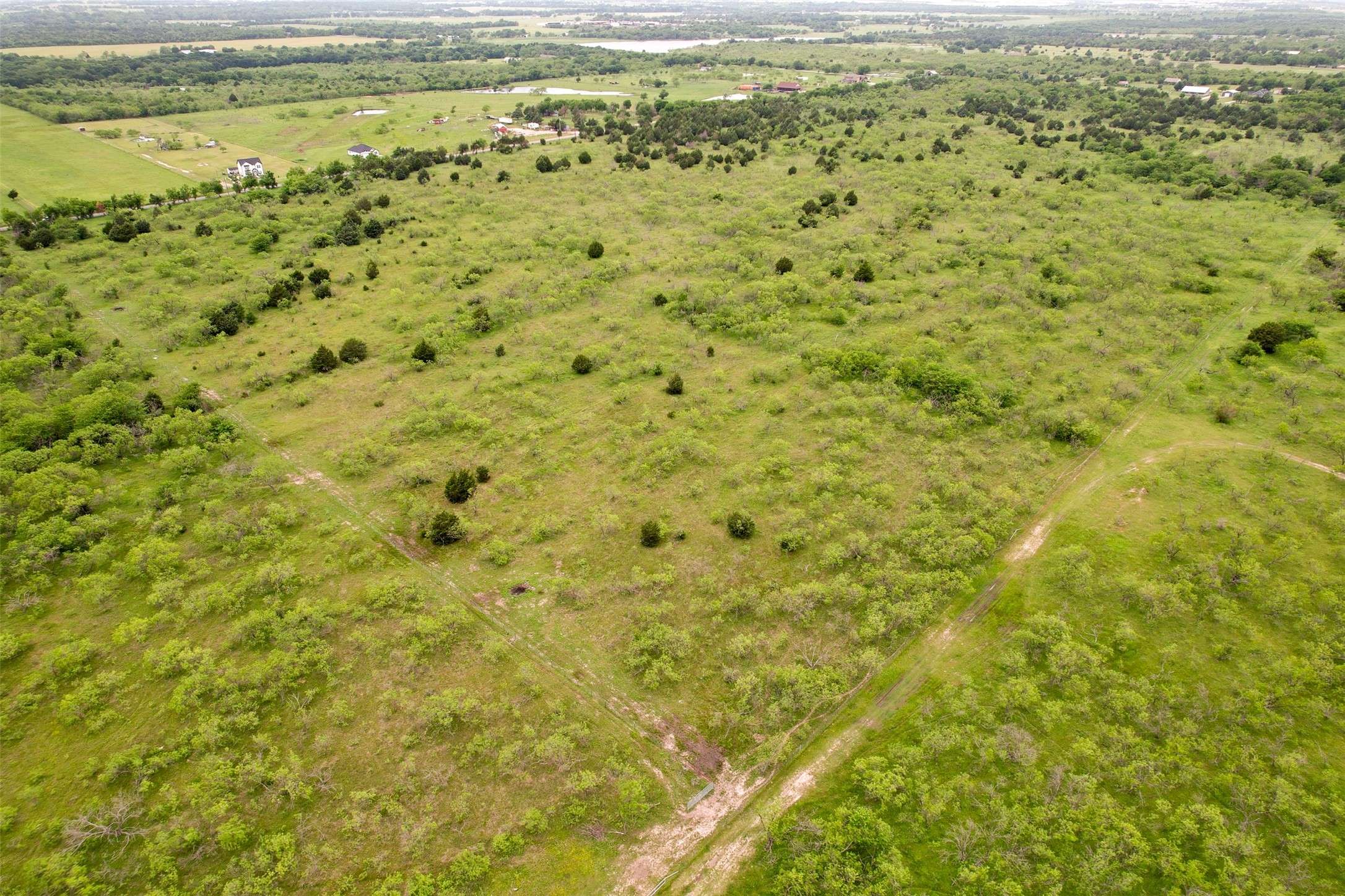 Alma, TX 75119,310 Toth RD