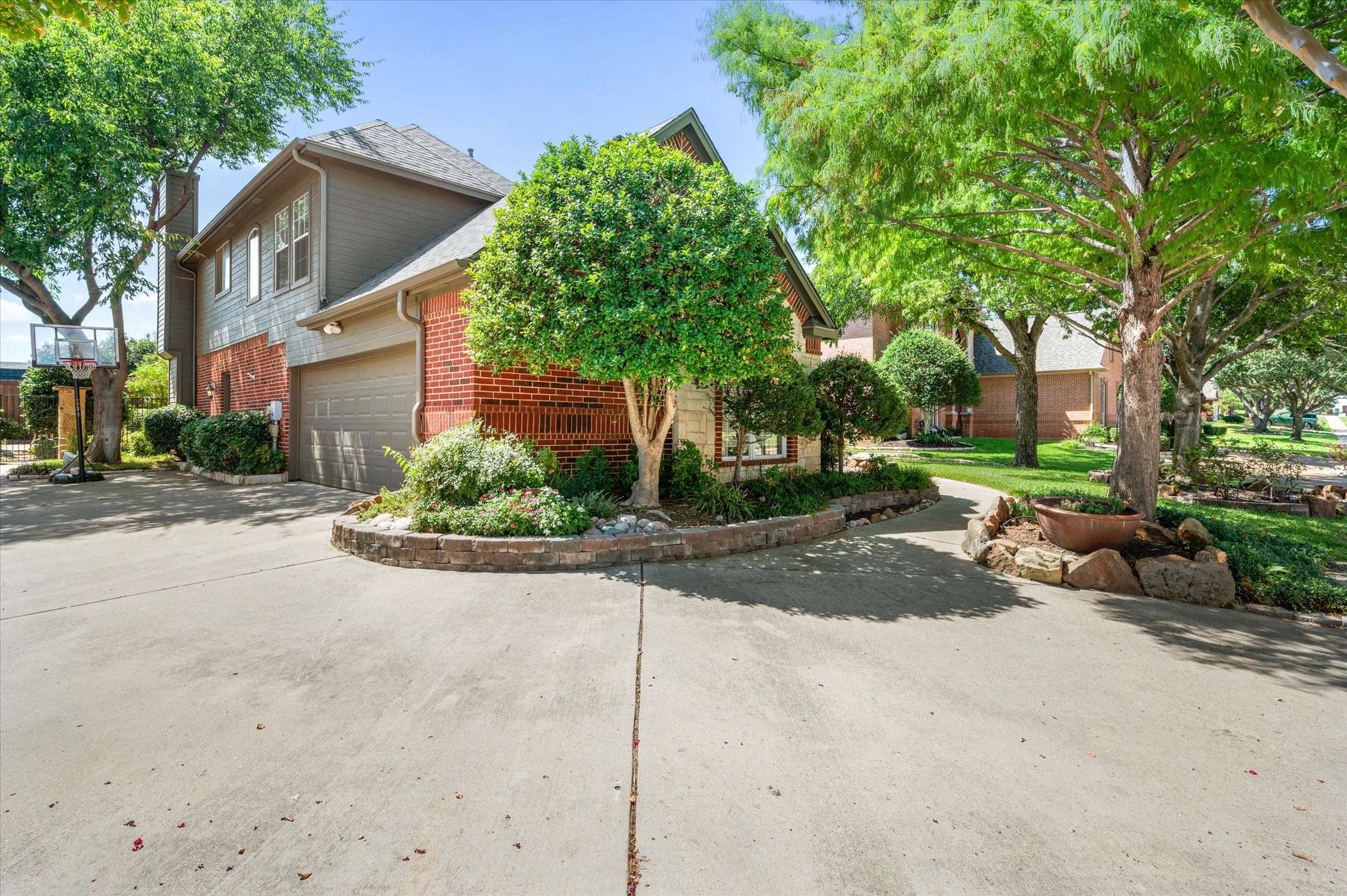 Bedford, TX 76021,1200 Carousel DR