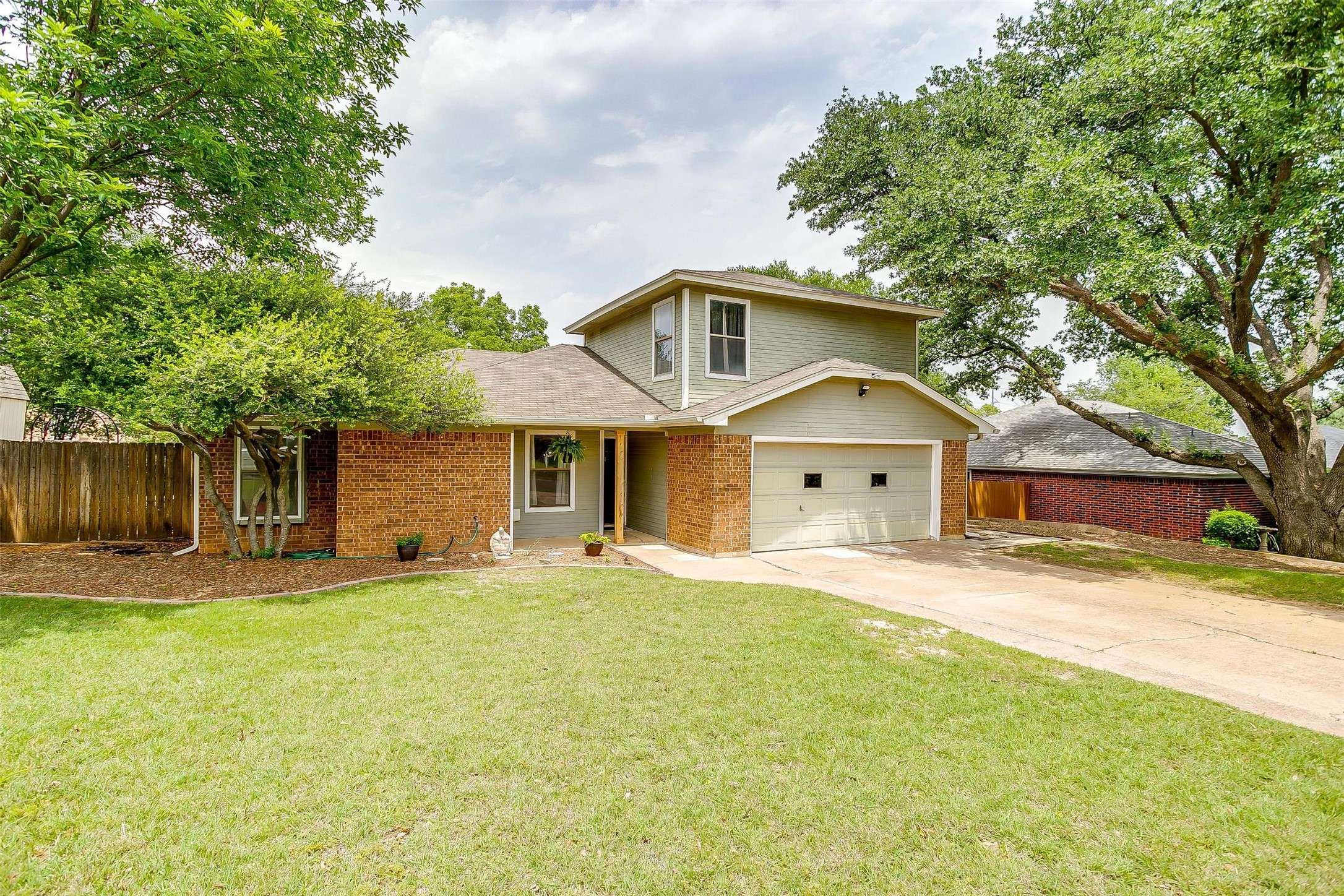 Burleson, TX 76028,213 NE Timber Ridge DR