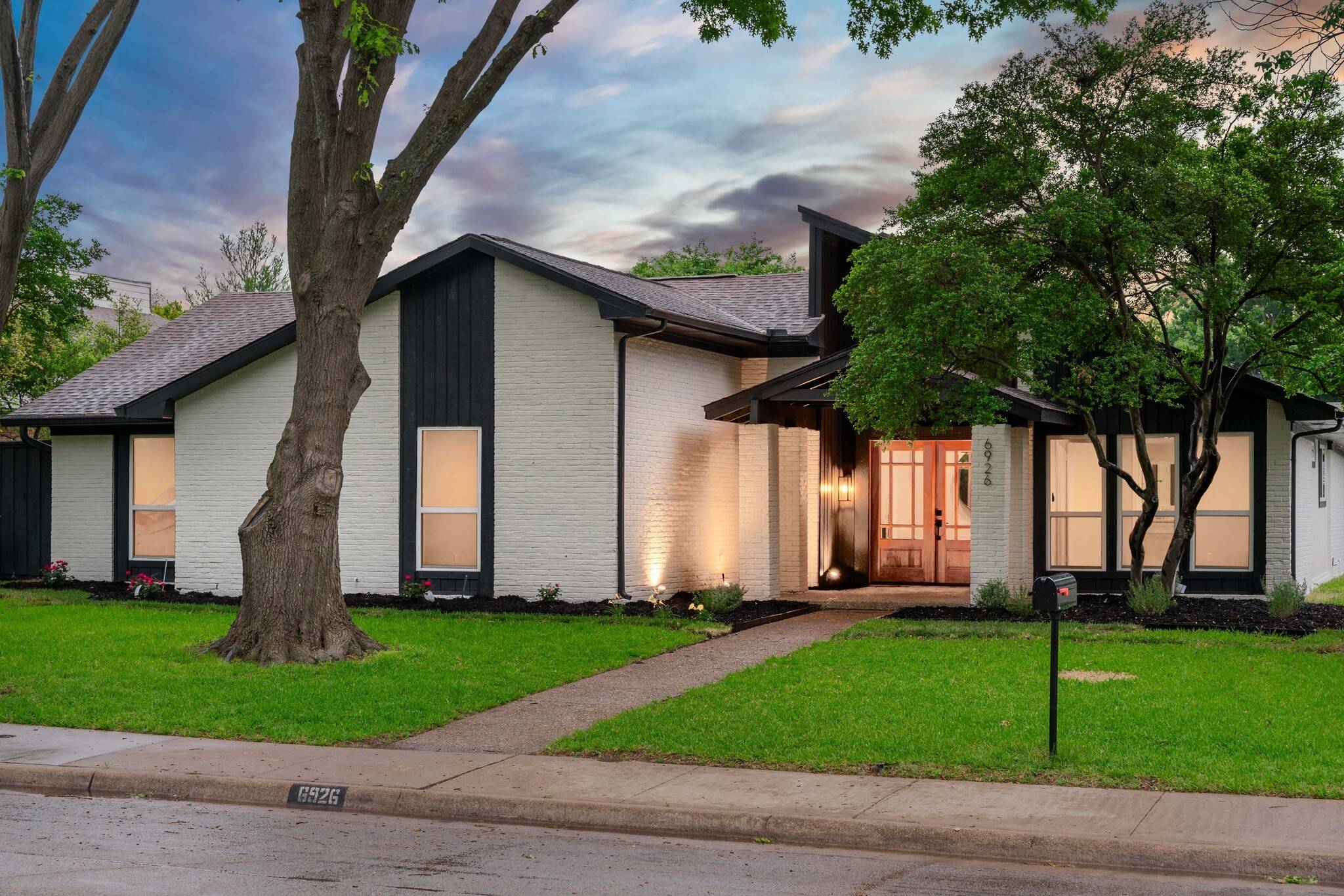 Dallas, TX 75248,6926 Windy Ridge DR