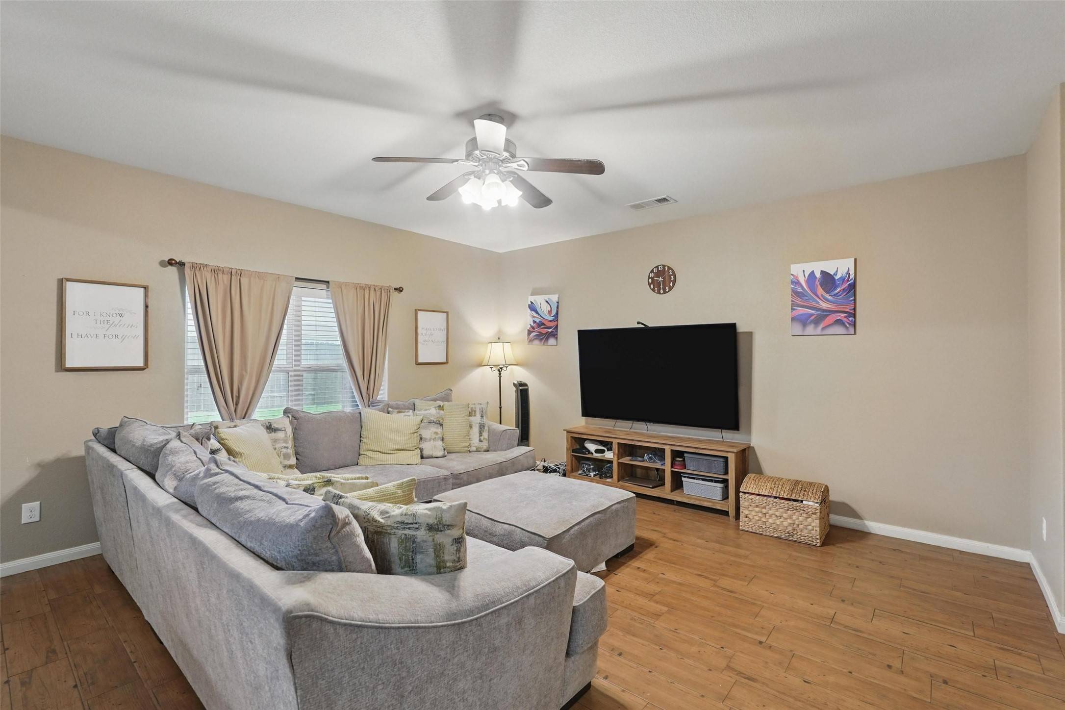 Venus, TX 76084,104 Houston PL