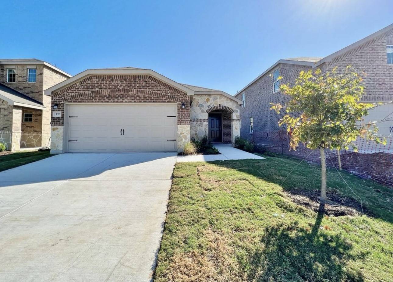 Van Alstyne, TX 75495,537 Manchester ST