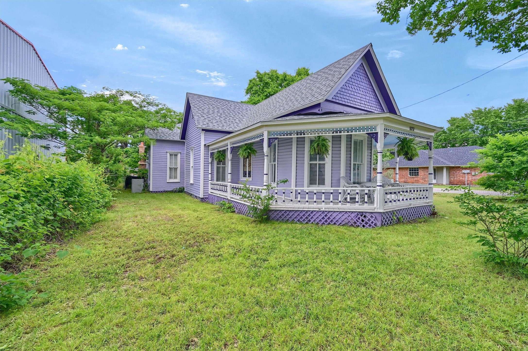 Collinsville, TX 76233,127 E Woodland ST