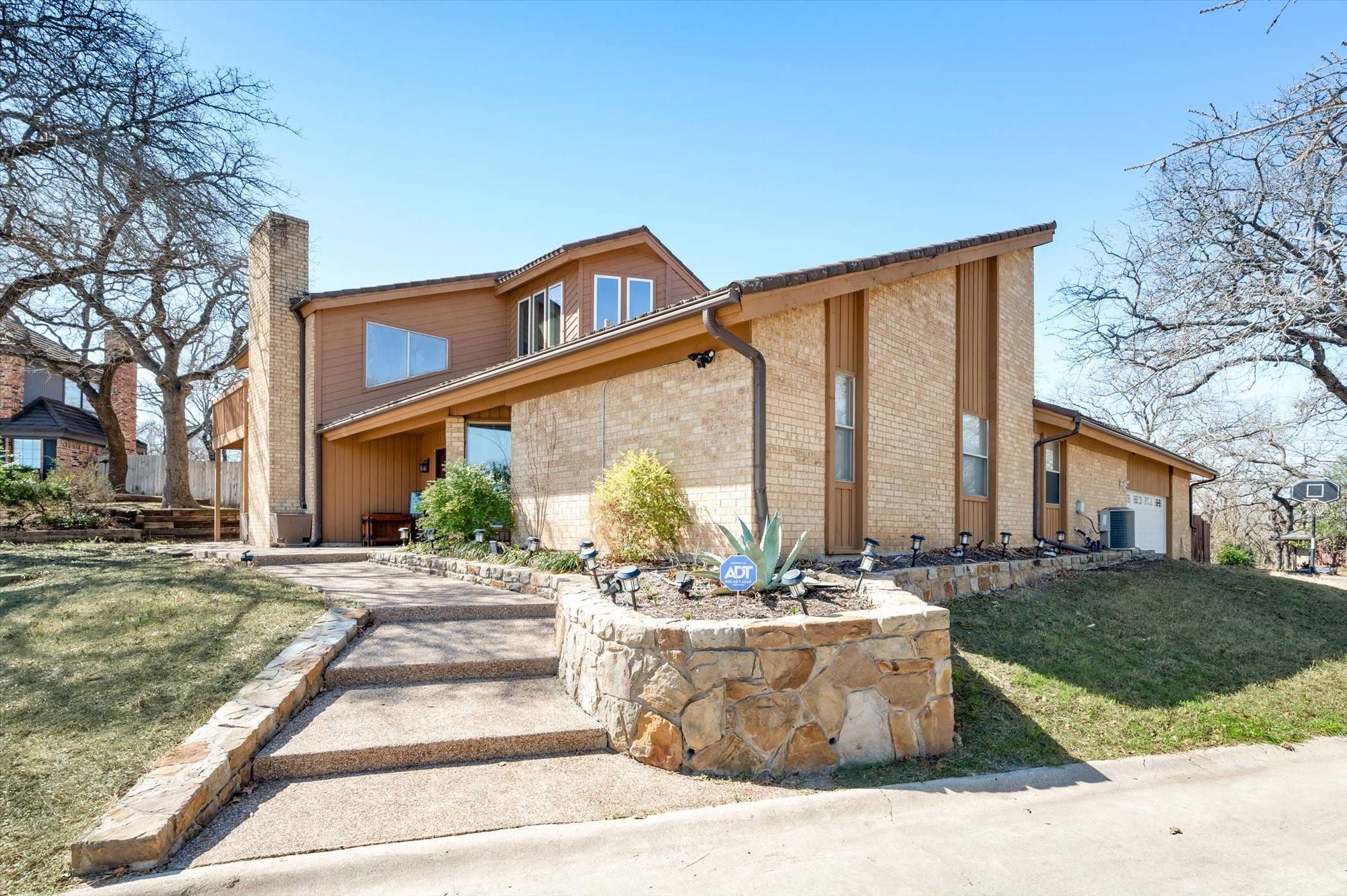 Azle, TX 76020,104 Oak Hollow CT S
