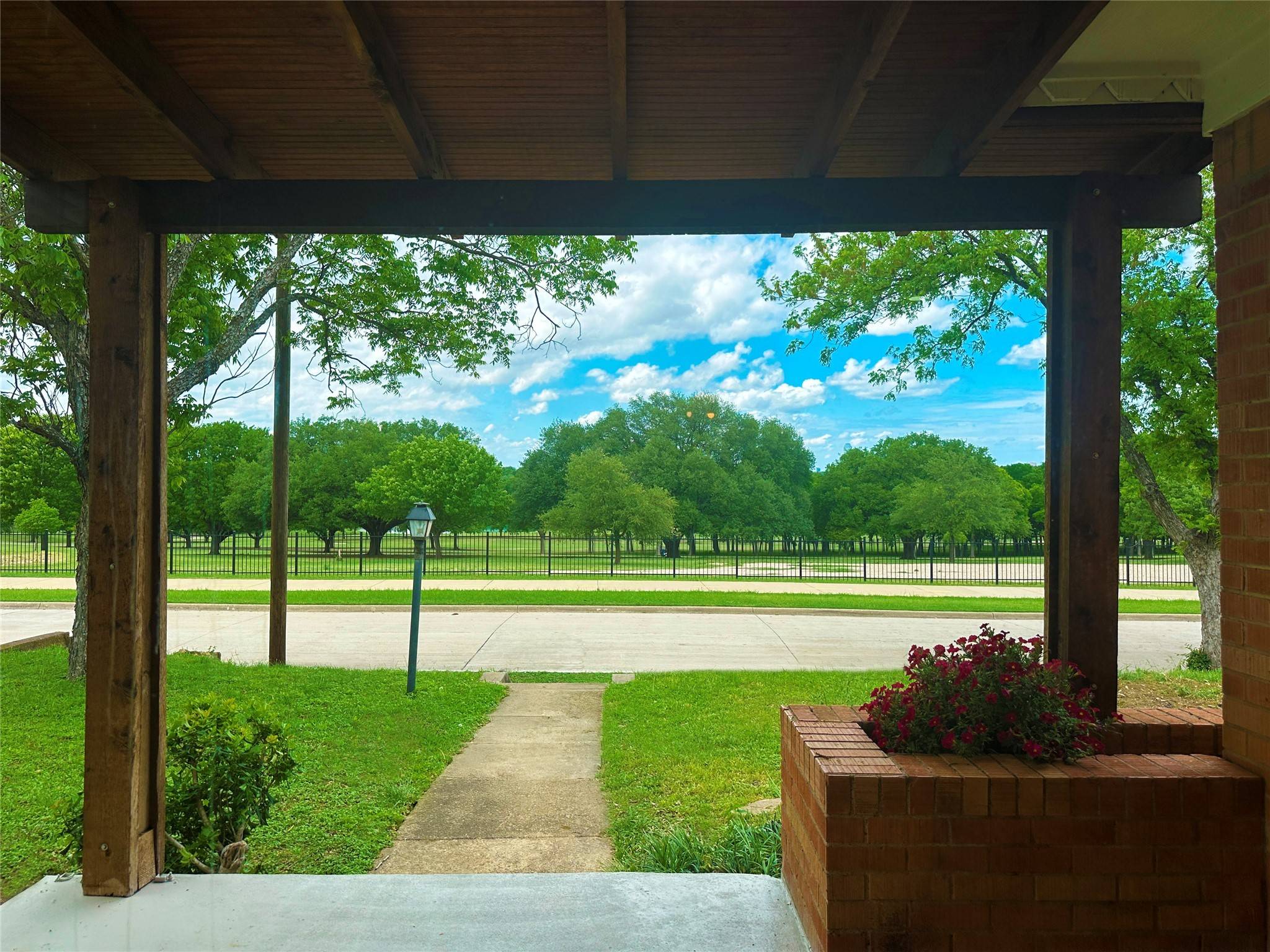 Dallas, TX 75216,2136 Van Cleave DR