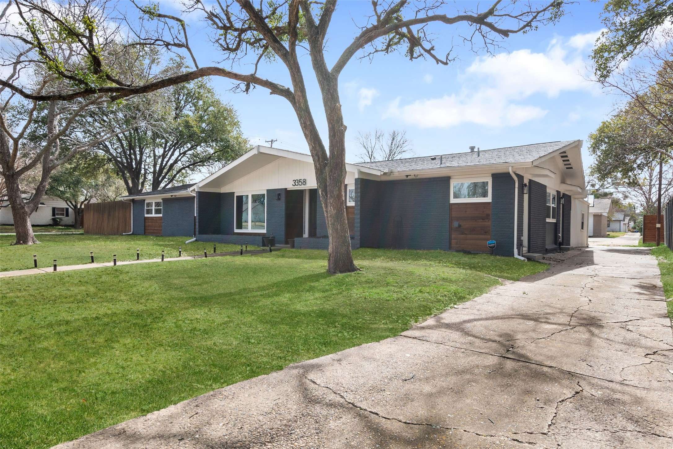Dallas, TX 75229,3358 Saint Cloud CIR