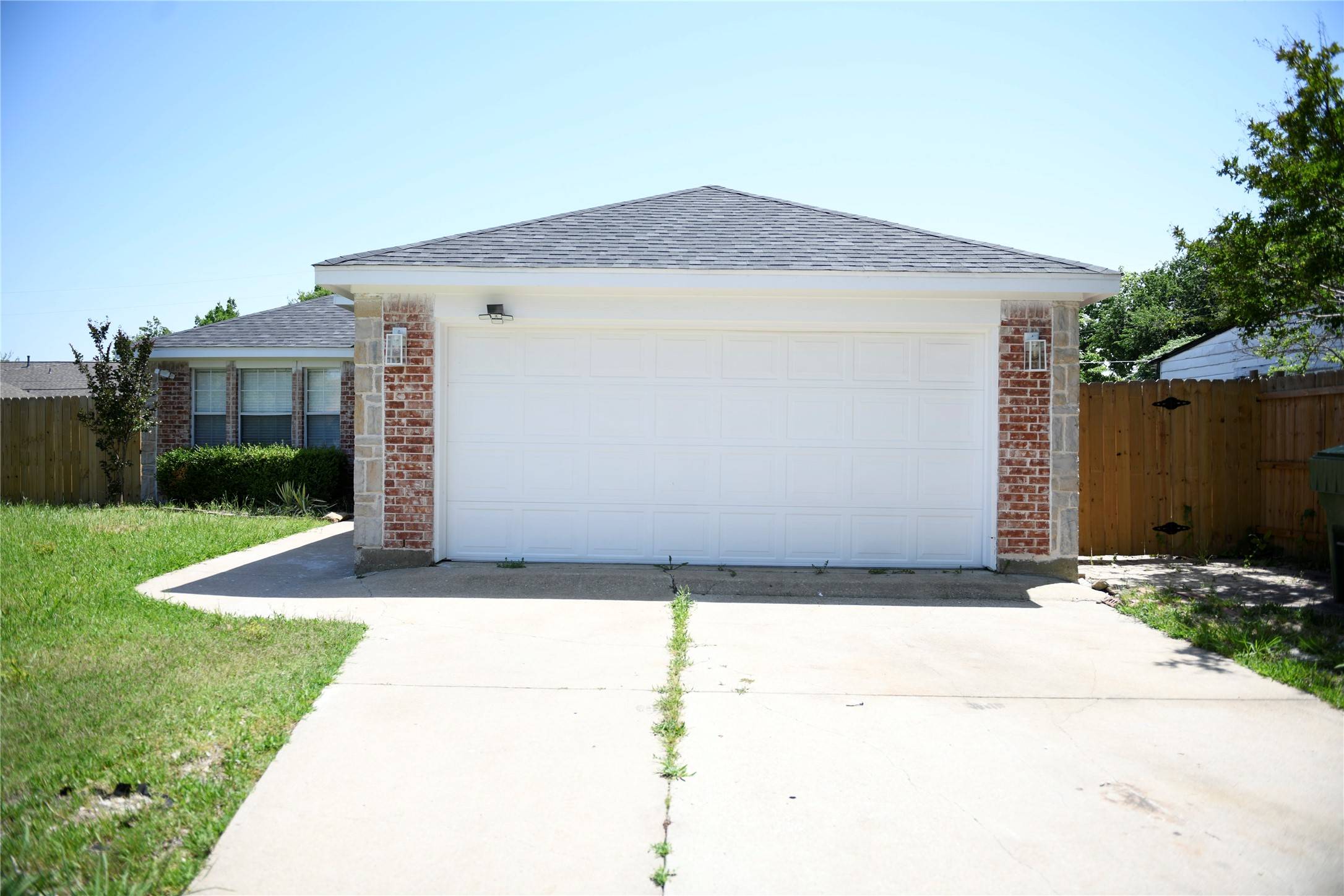 Garland, TX 75040,148 E Marguerita DR