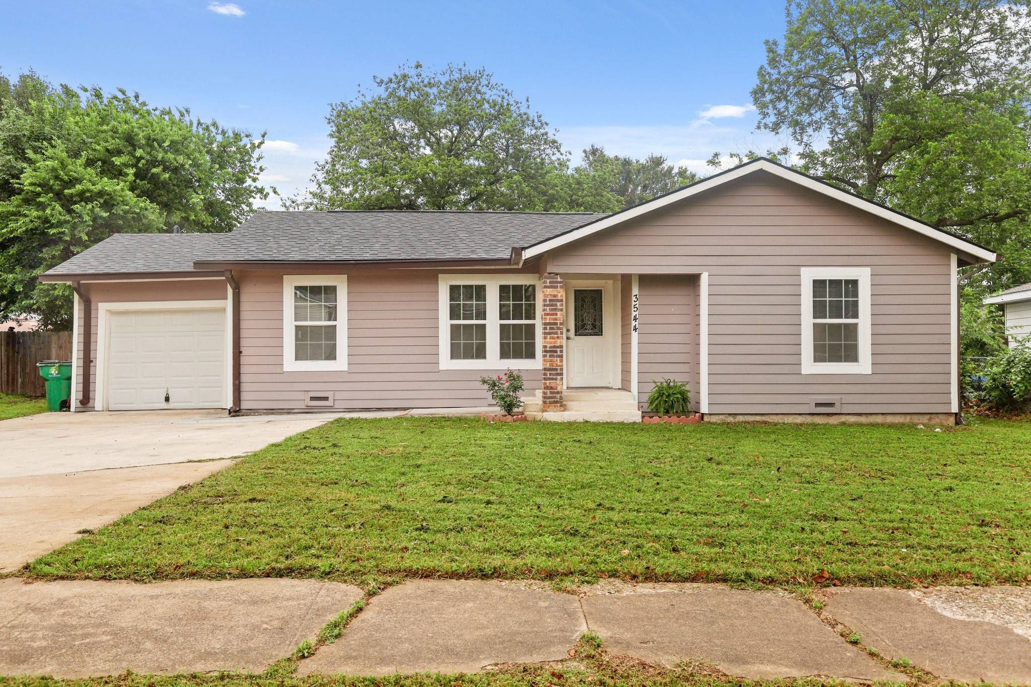 Haltom City, TX 76117,3544 Parker RD E