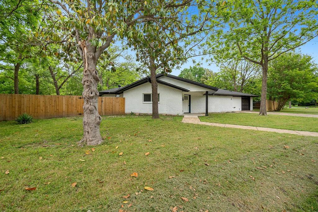 Dallas, TX 75233,2468 W Kiest BLVD