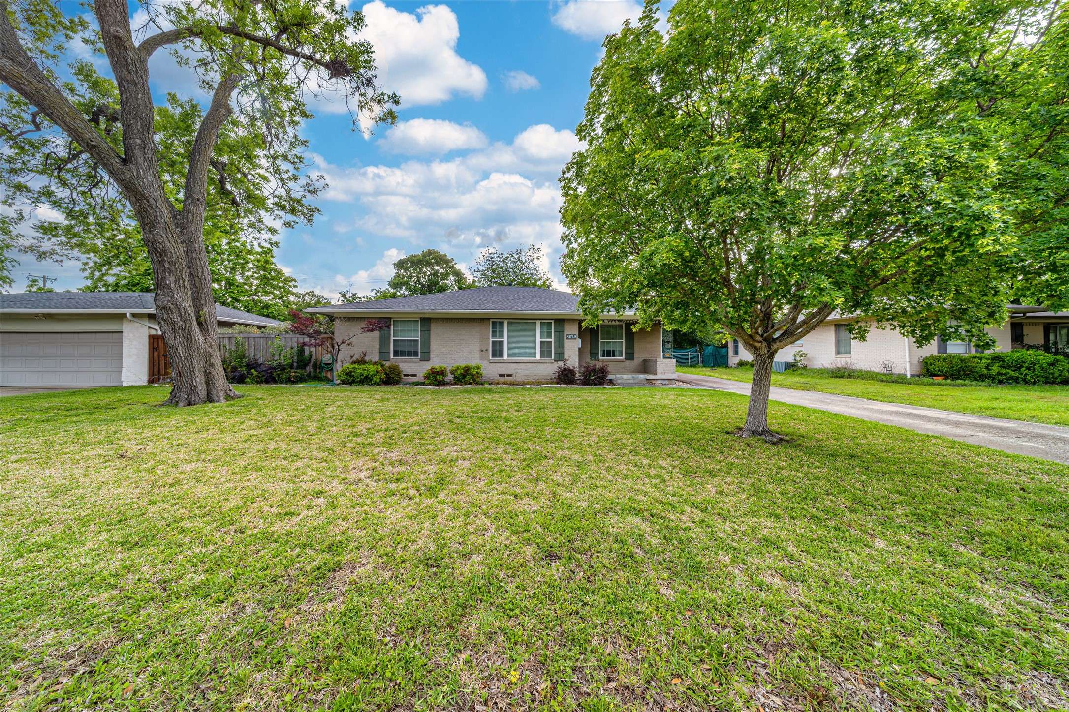 Dallas, TX 75238,8629 Lockhaven DR
